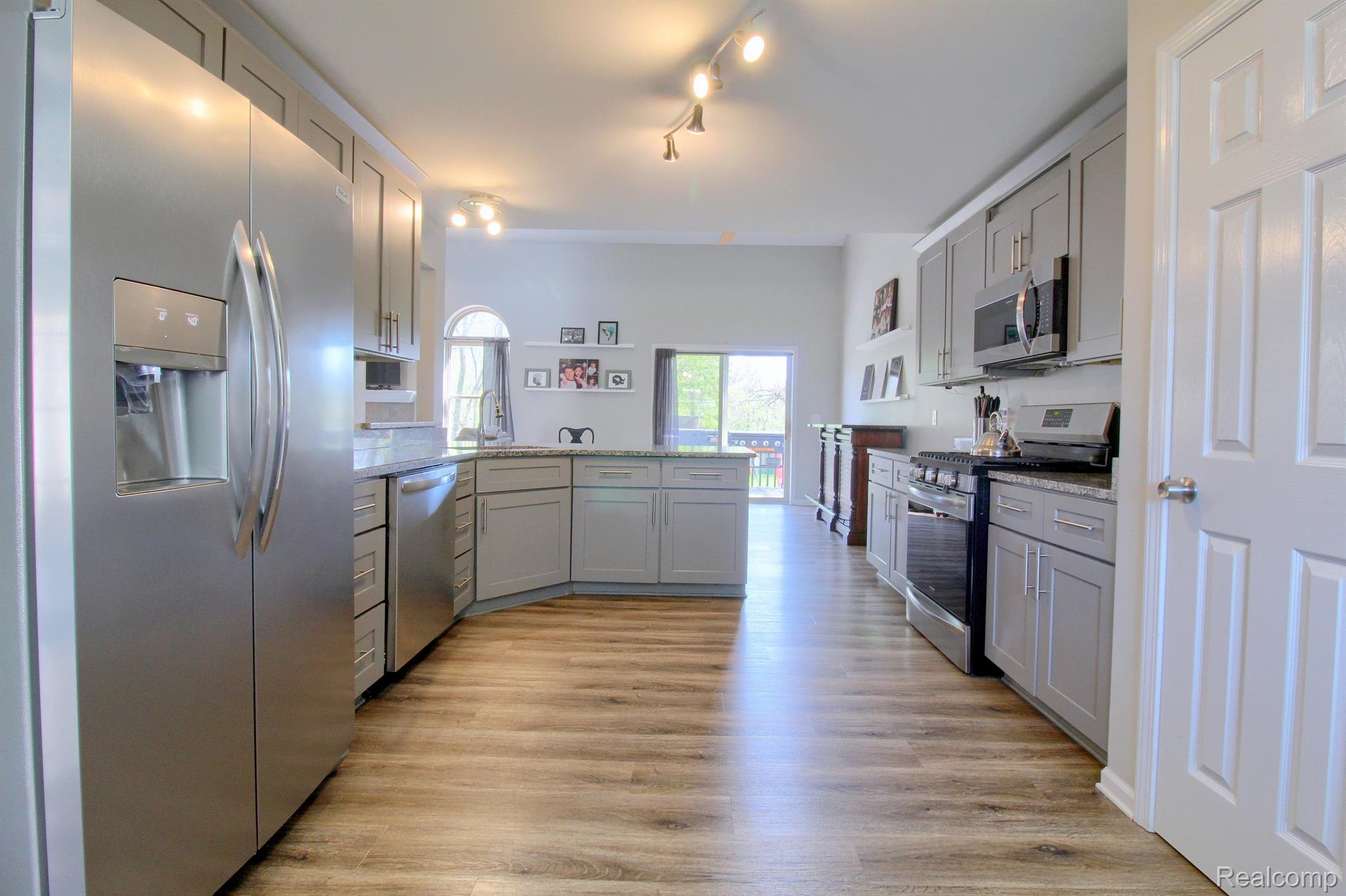 33385 Norfolk Street