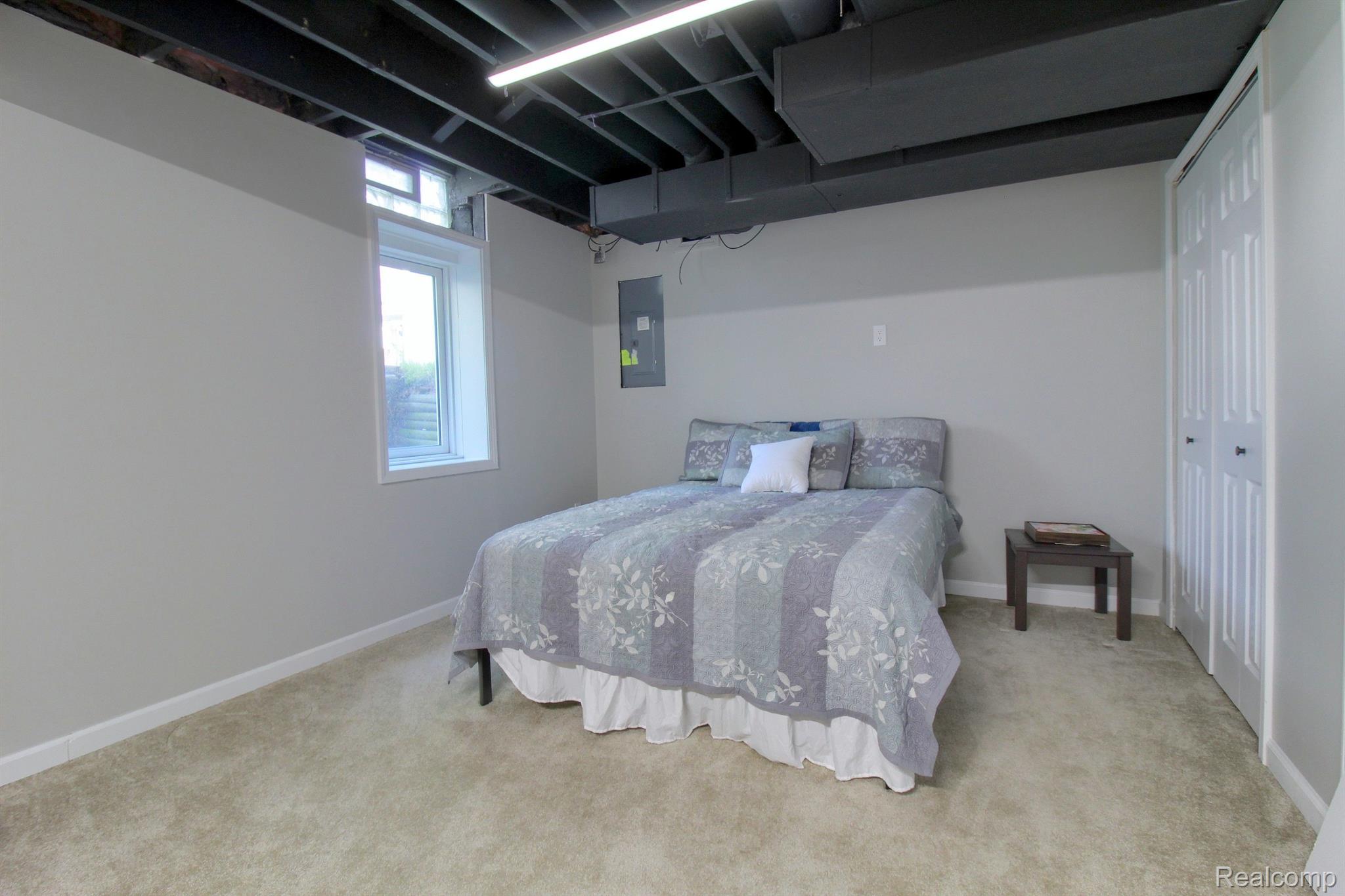 33385 Norfolk Street