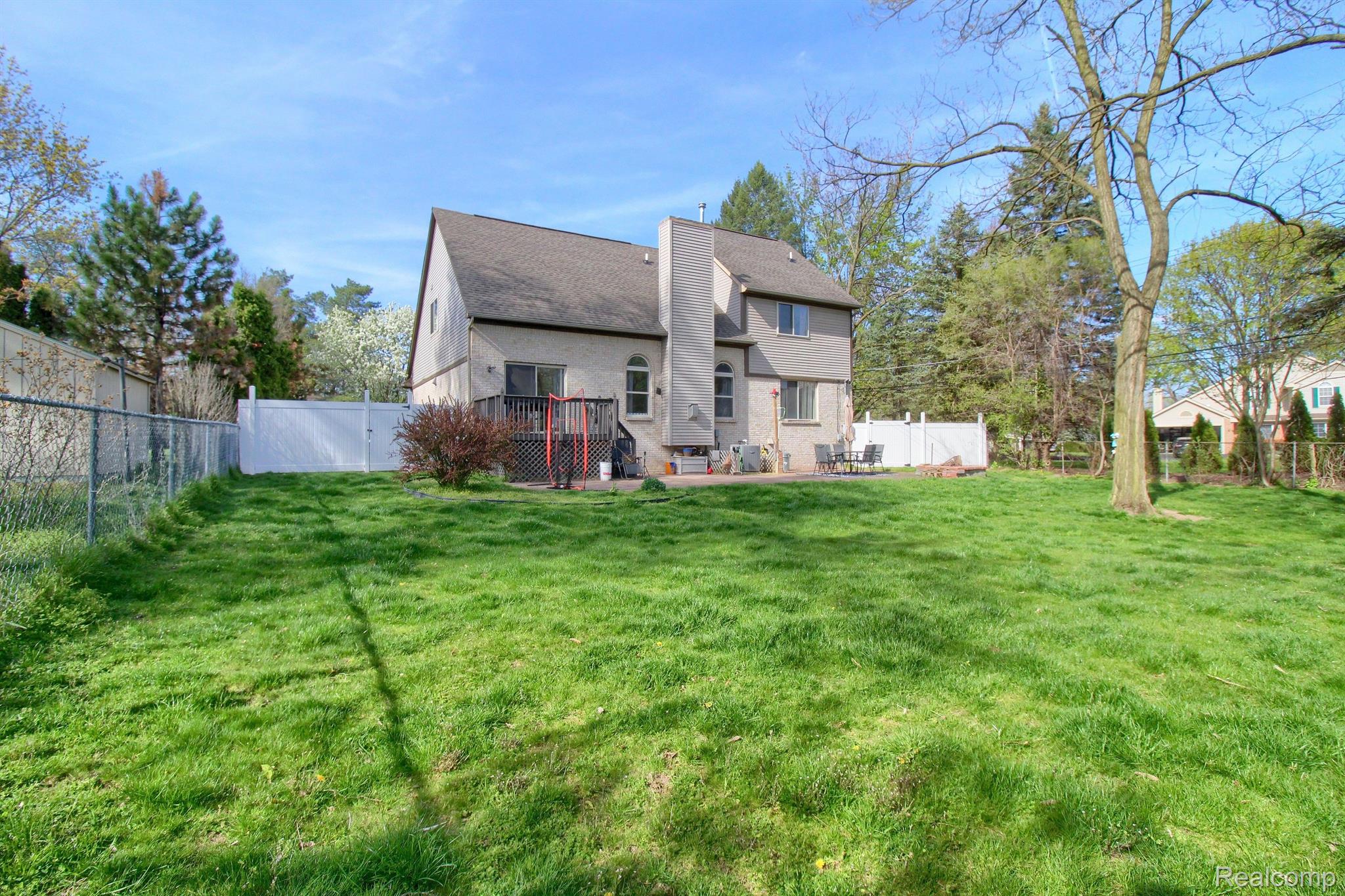 33385 Norfolk Street