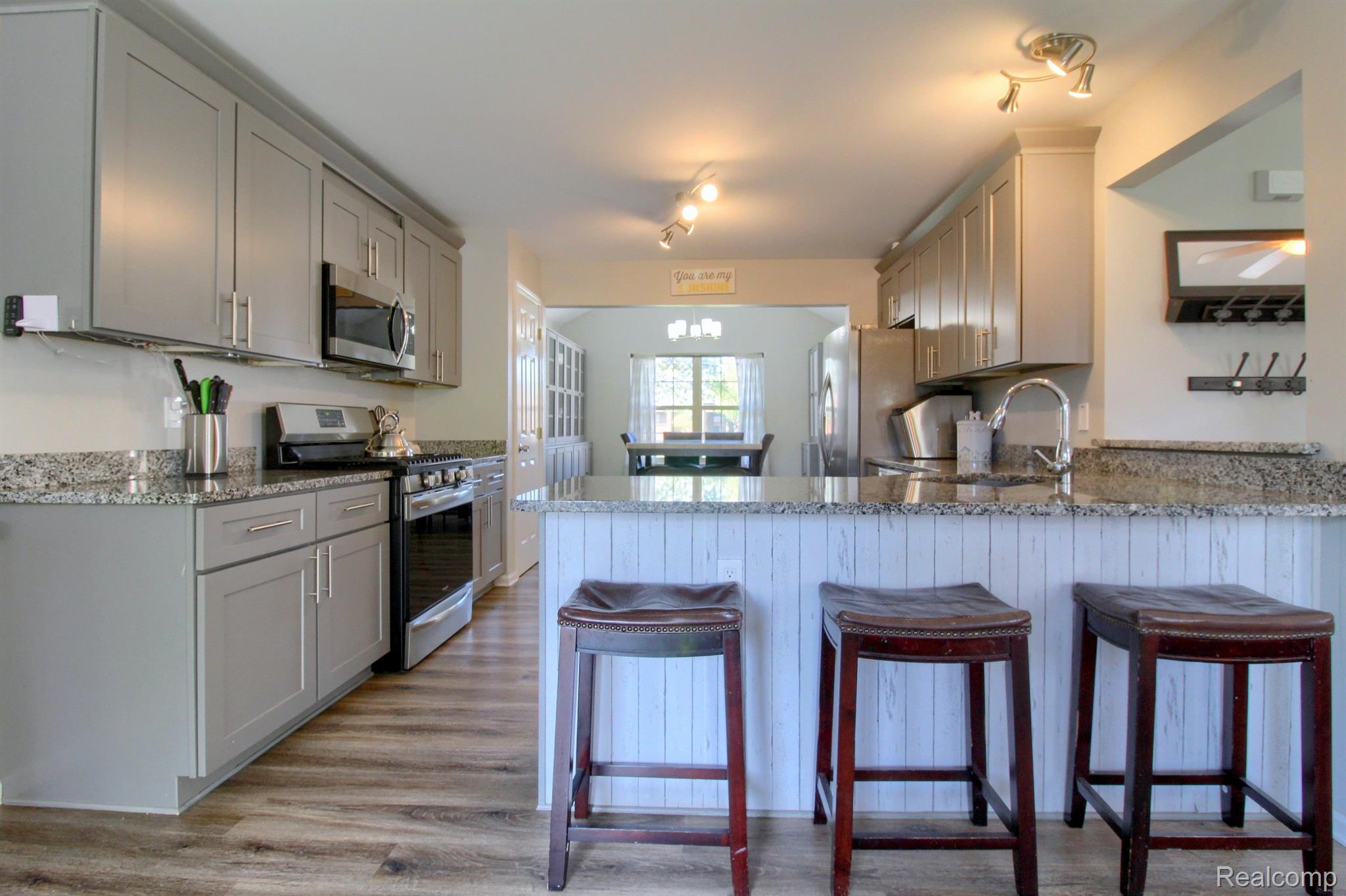 33385 Norfolk Street