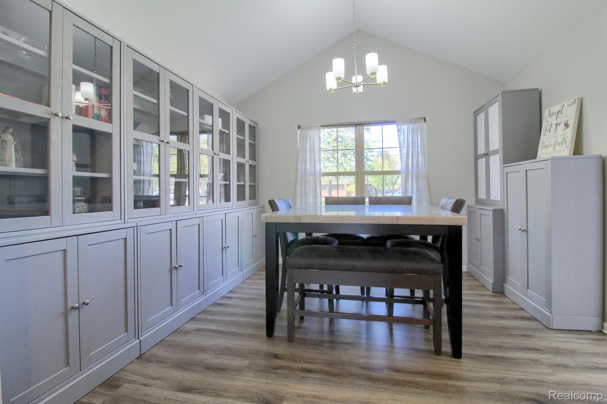 33385 Norfolk Street