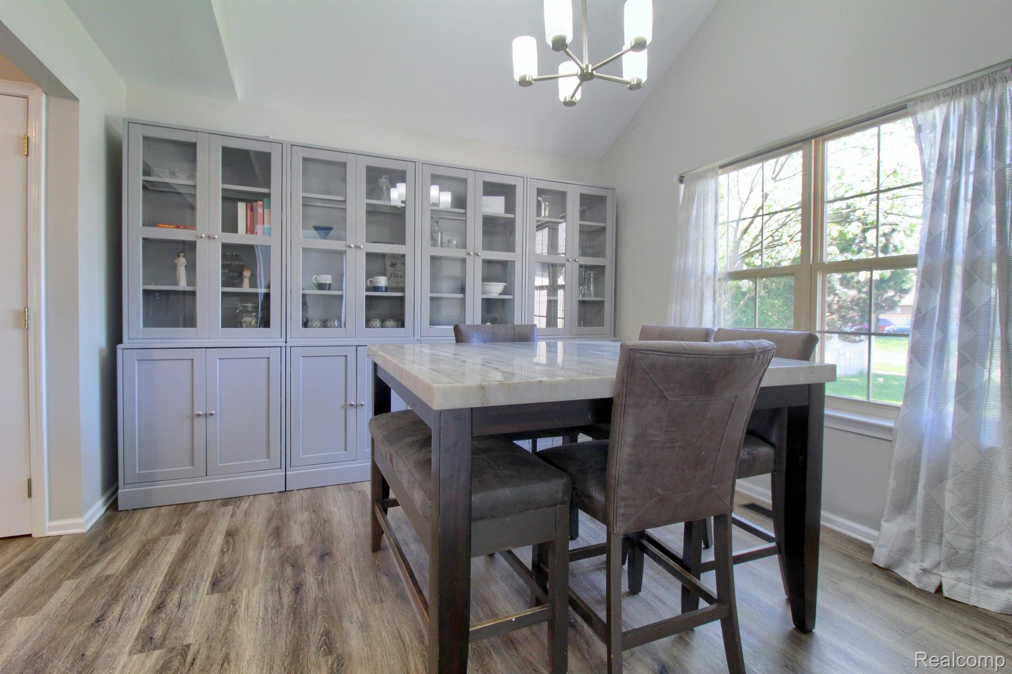 33385 Norfolk Street