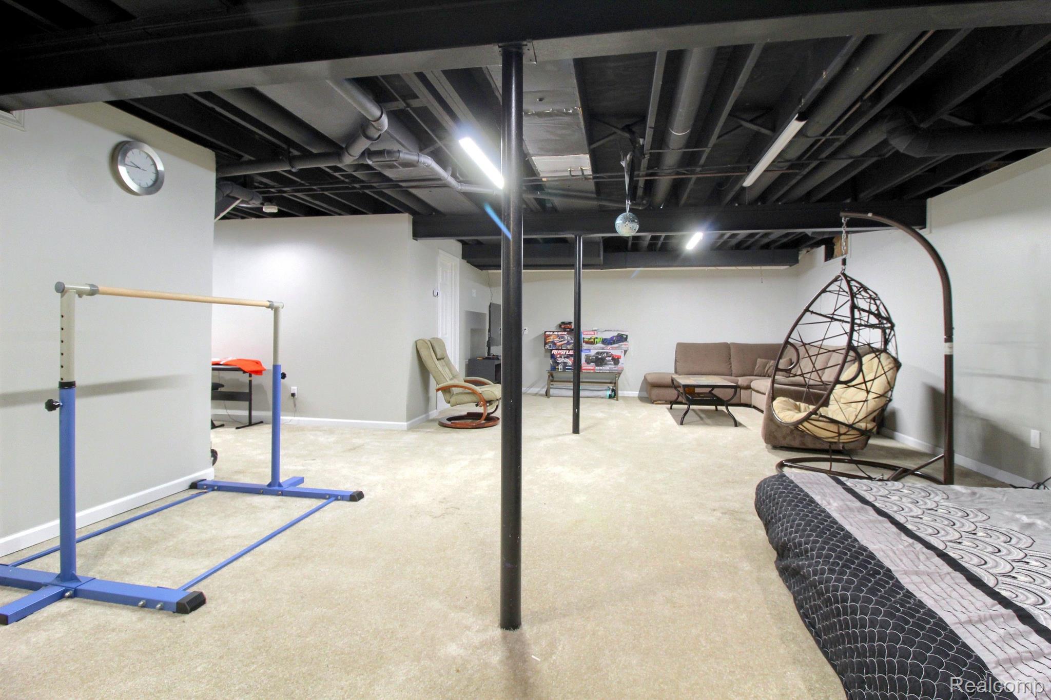 33385 Norfolk Street