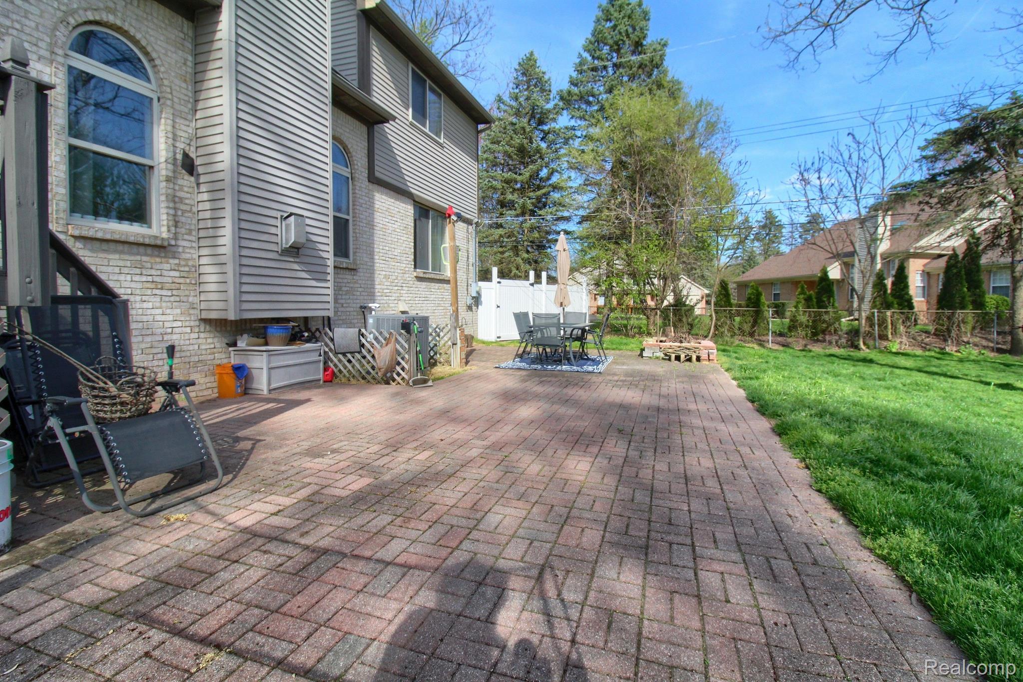 33385 Norfolk Street