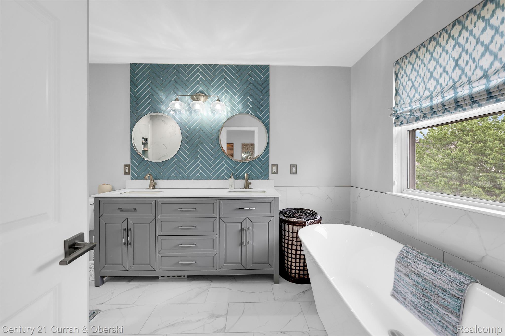 49294 SAINT NICHOLAS