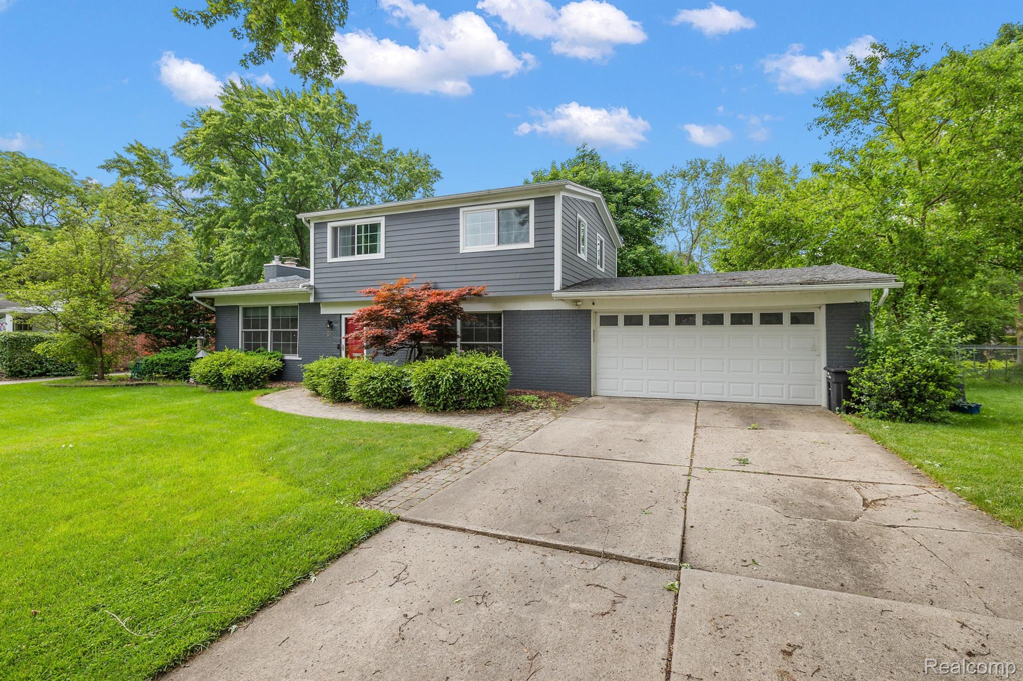 524 S Cranbrook Cross Road