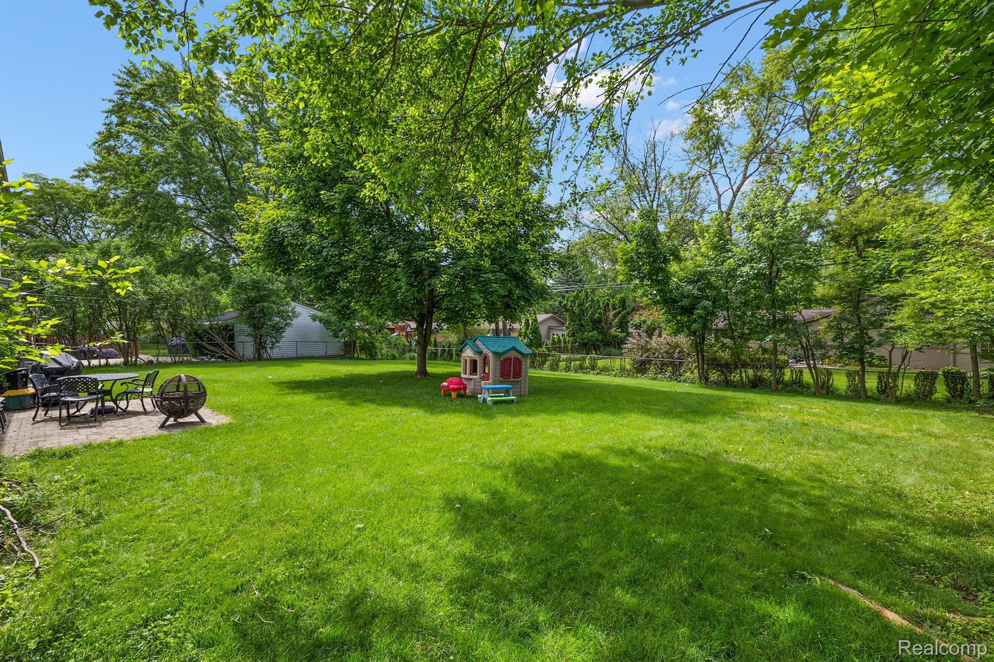 524 S Cranbrook Cross Road