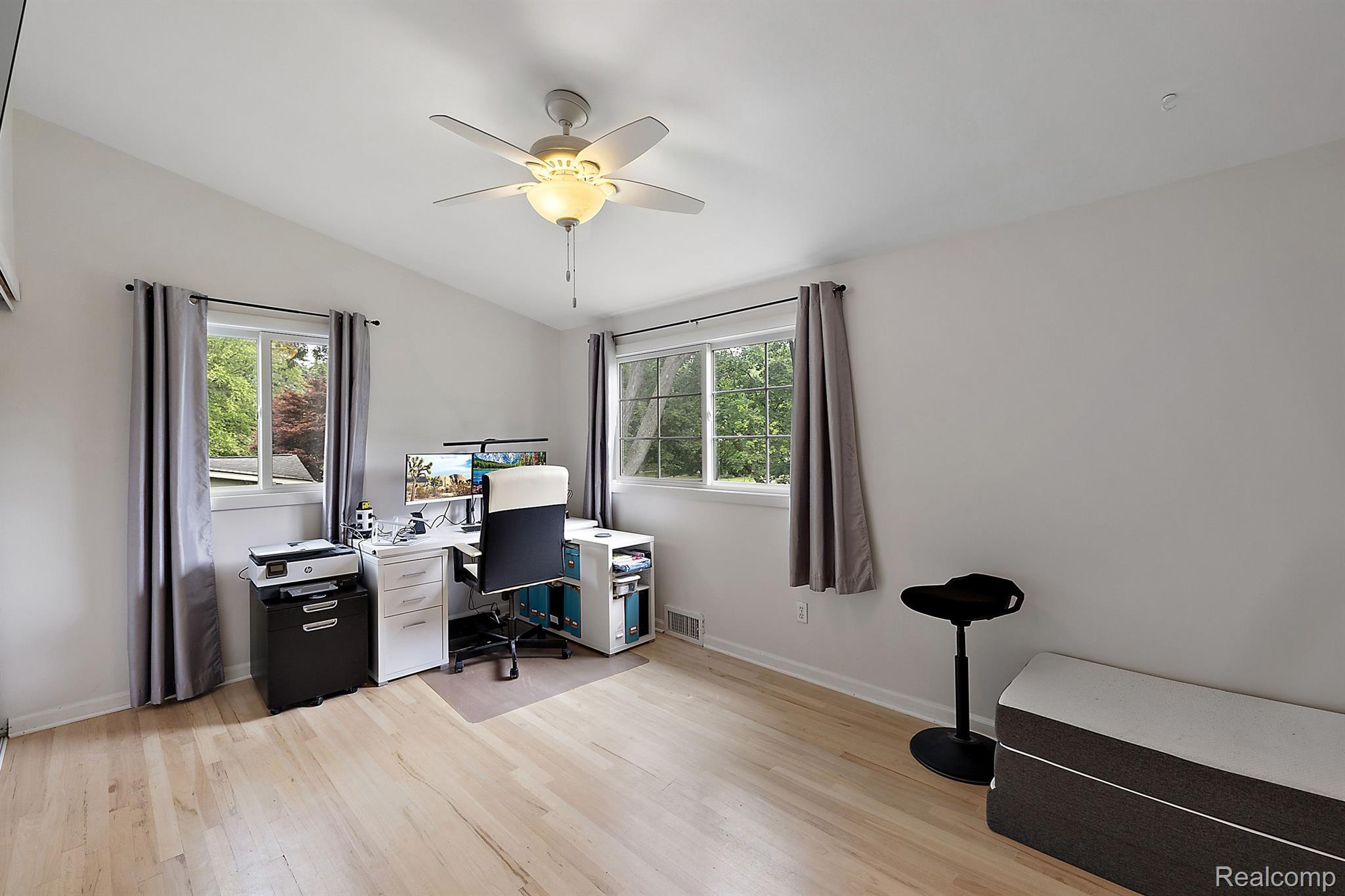 524 S Cranbrook Cross Road