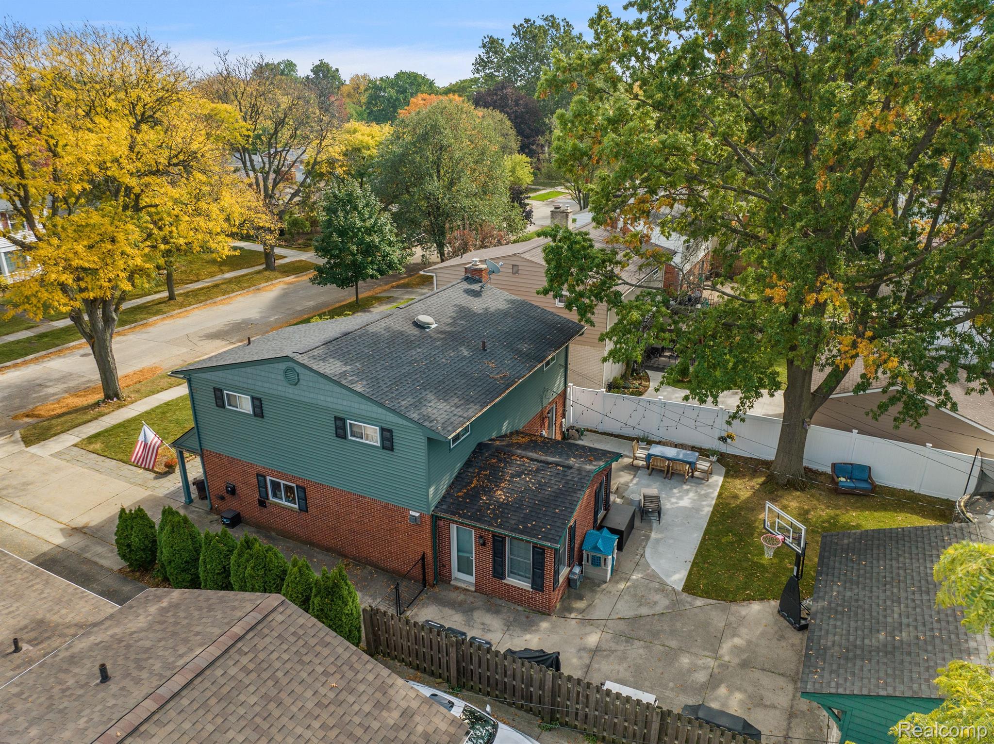 3037 CLAWSON Avenue