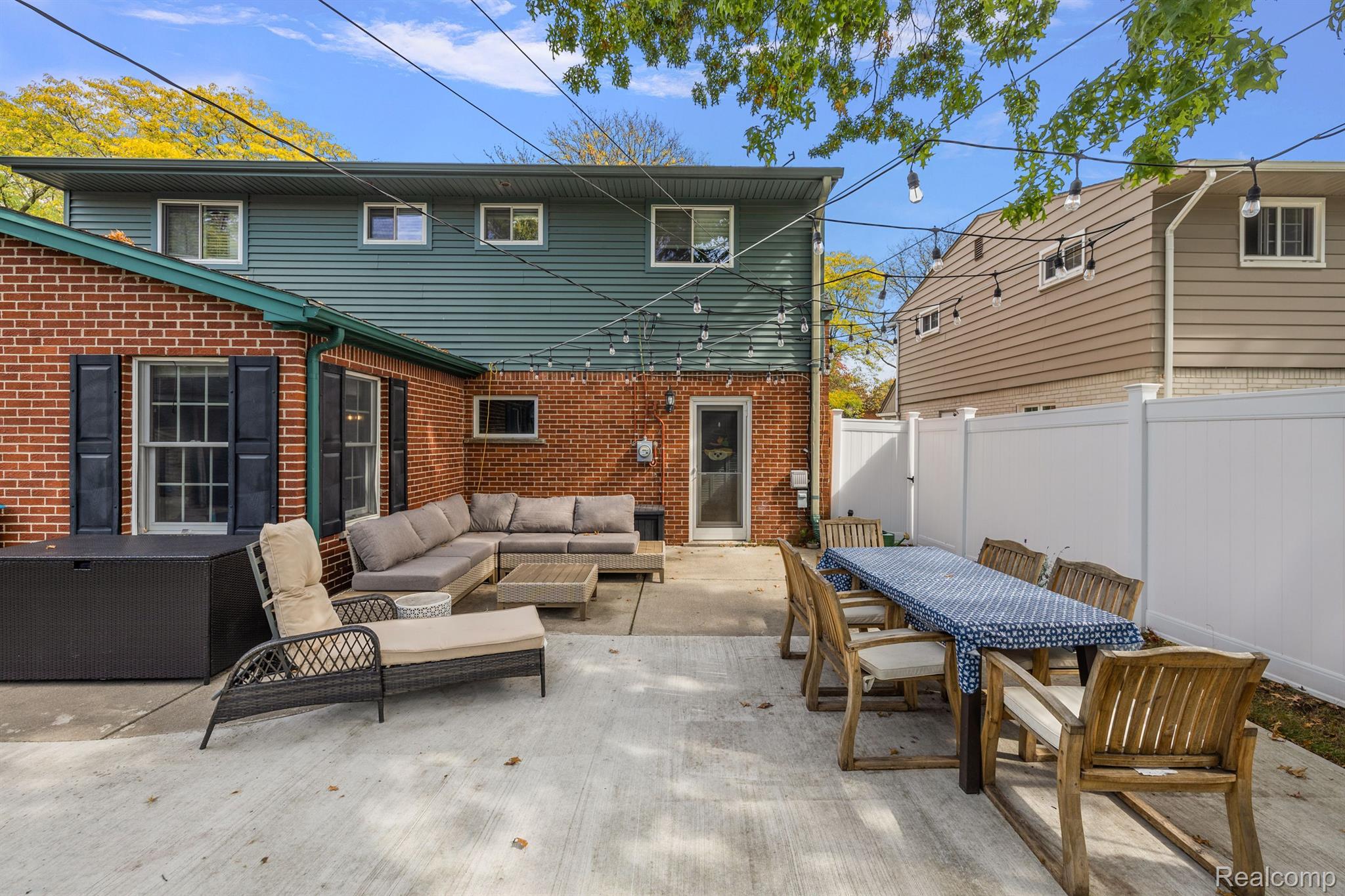 3037 CLAWSON Avenue