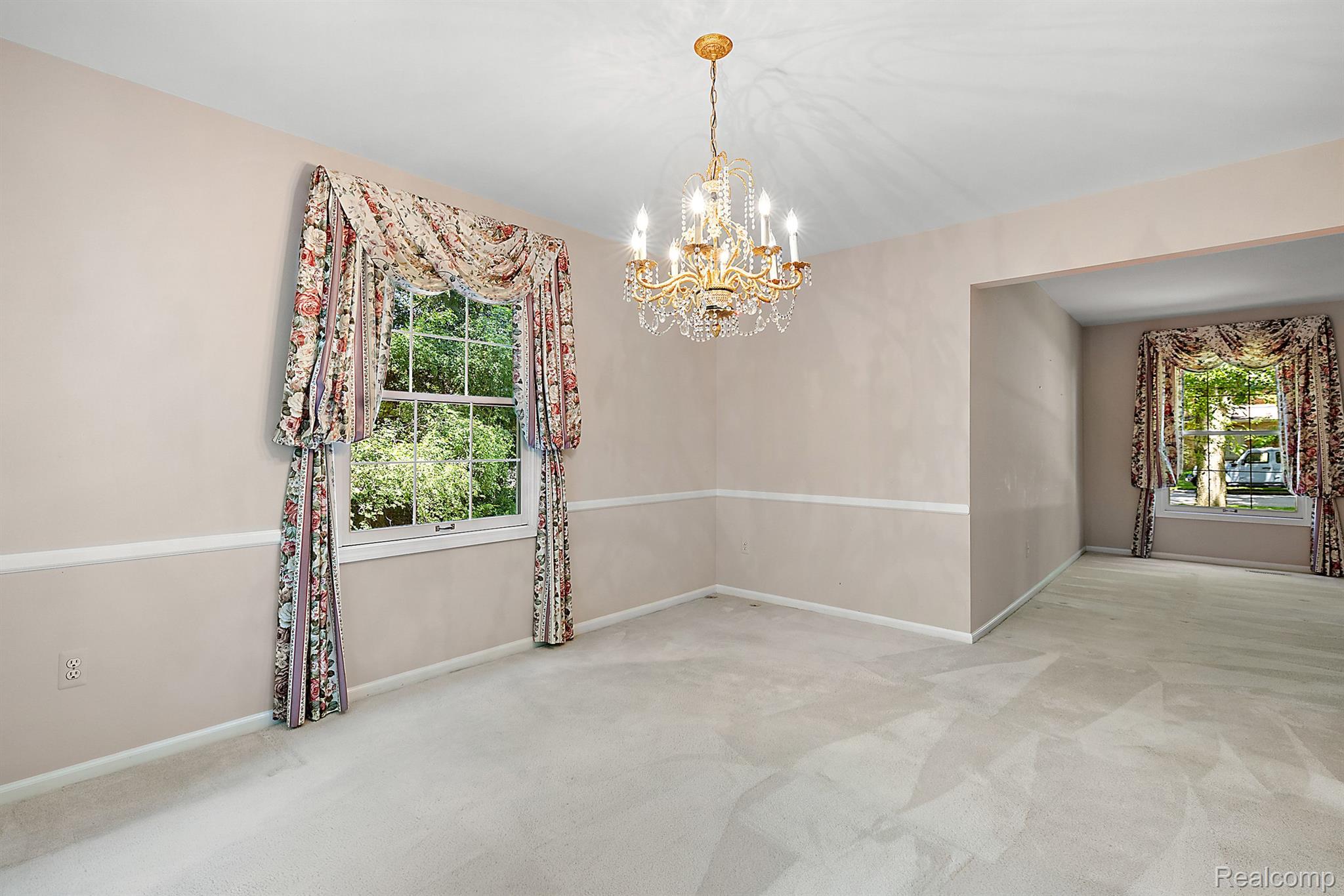 2505 Valleyview Drive