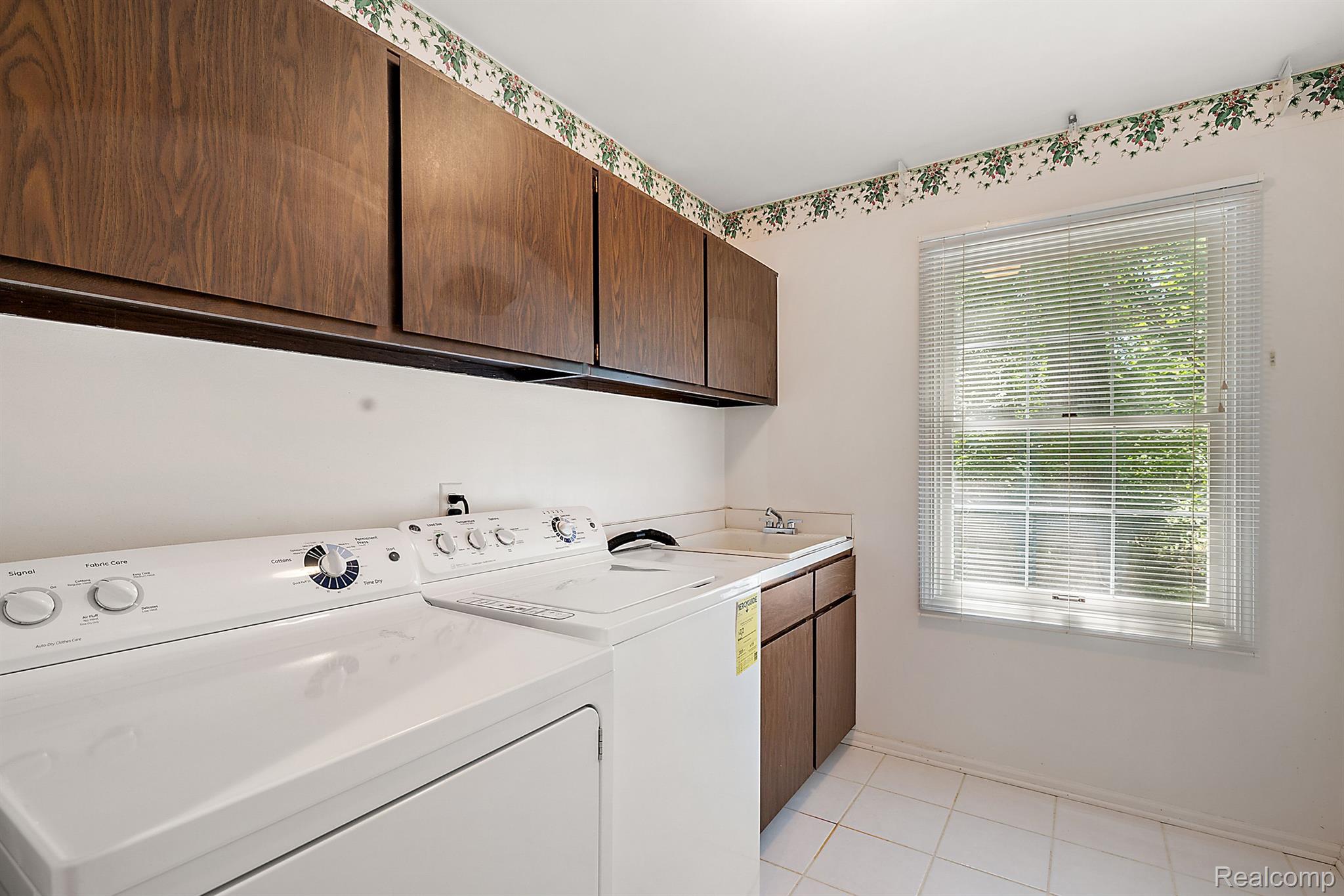 2505 Valleyview Drive