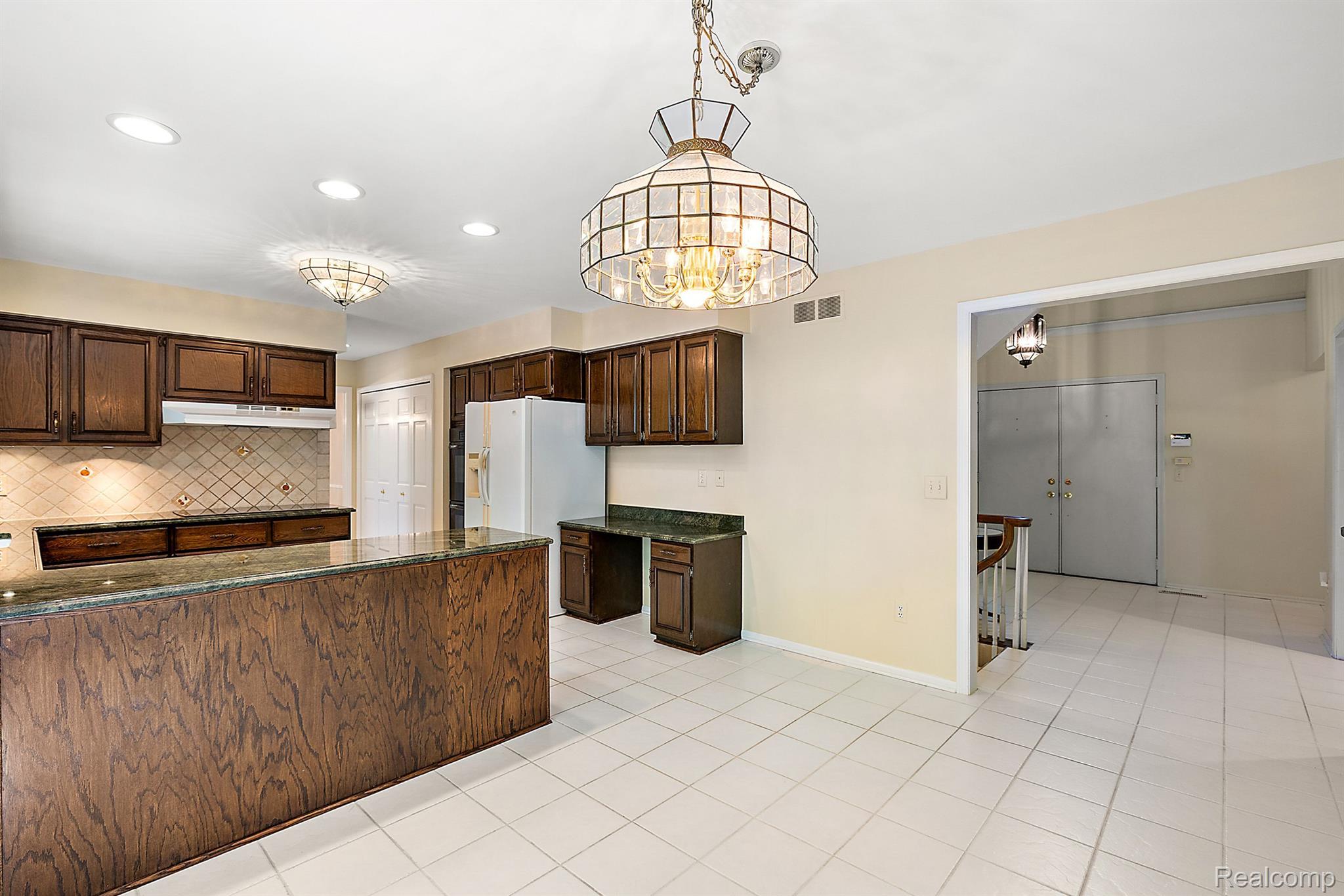 2505 Valleyview Drive