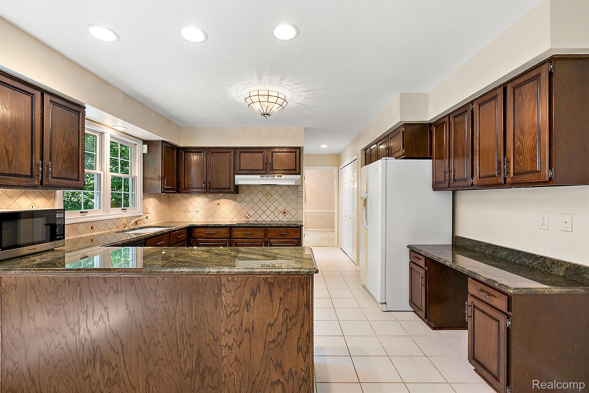 2505 Valleyview Drive