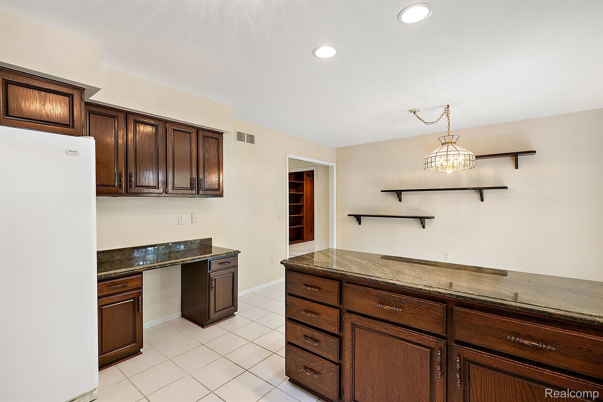 2505 Valleyview Drive