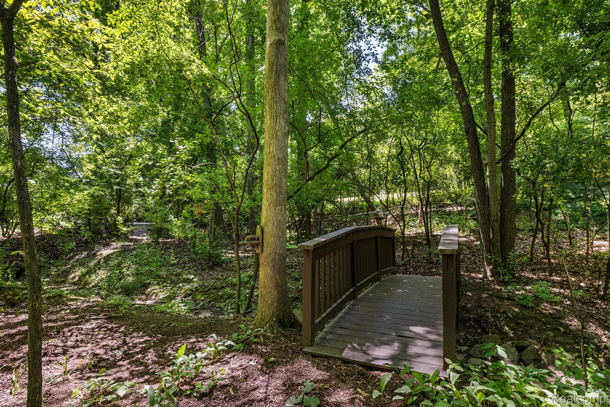 2505 Valleyview Drive