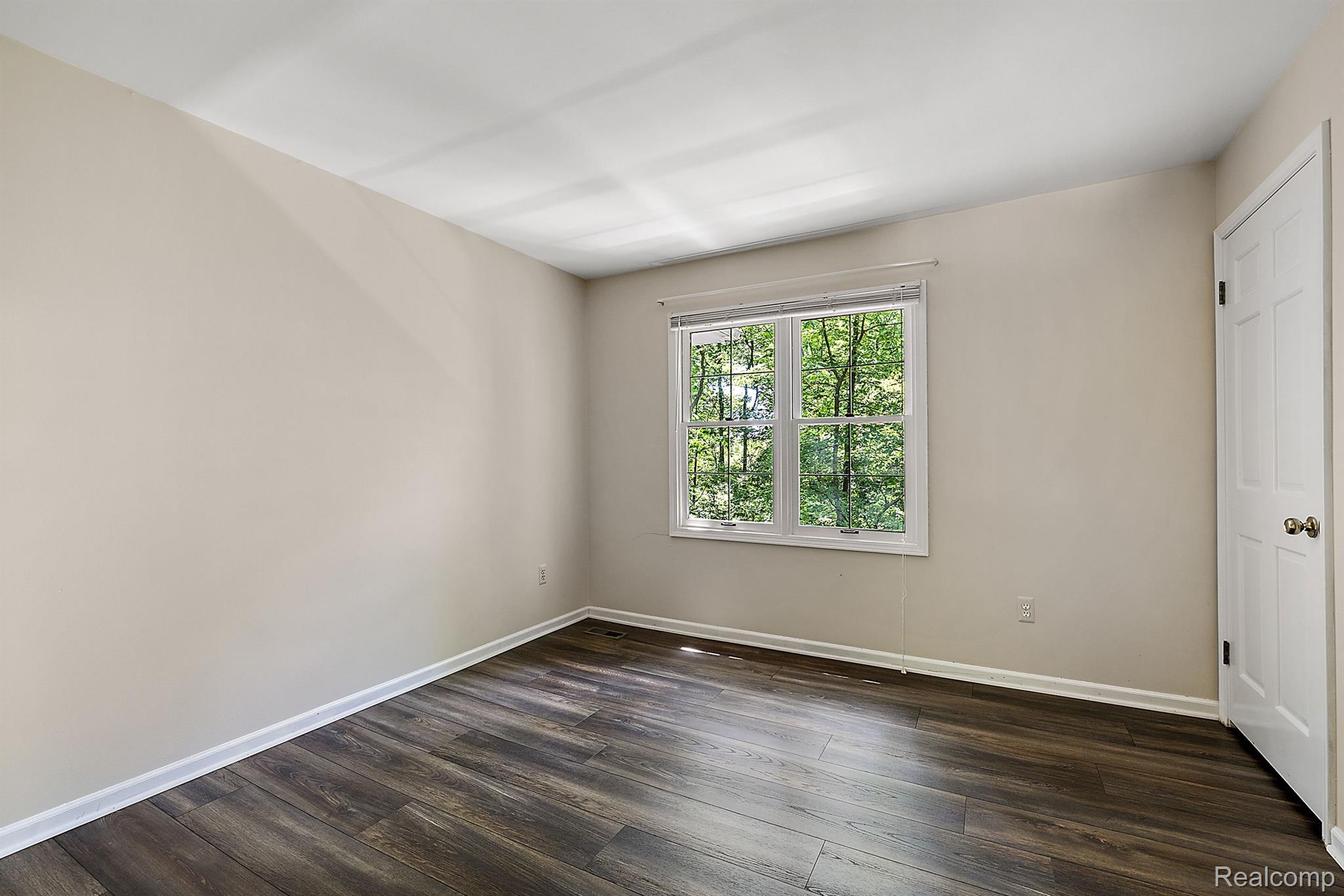 2505 Valleyview Drive