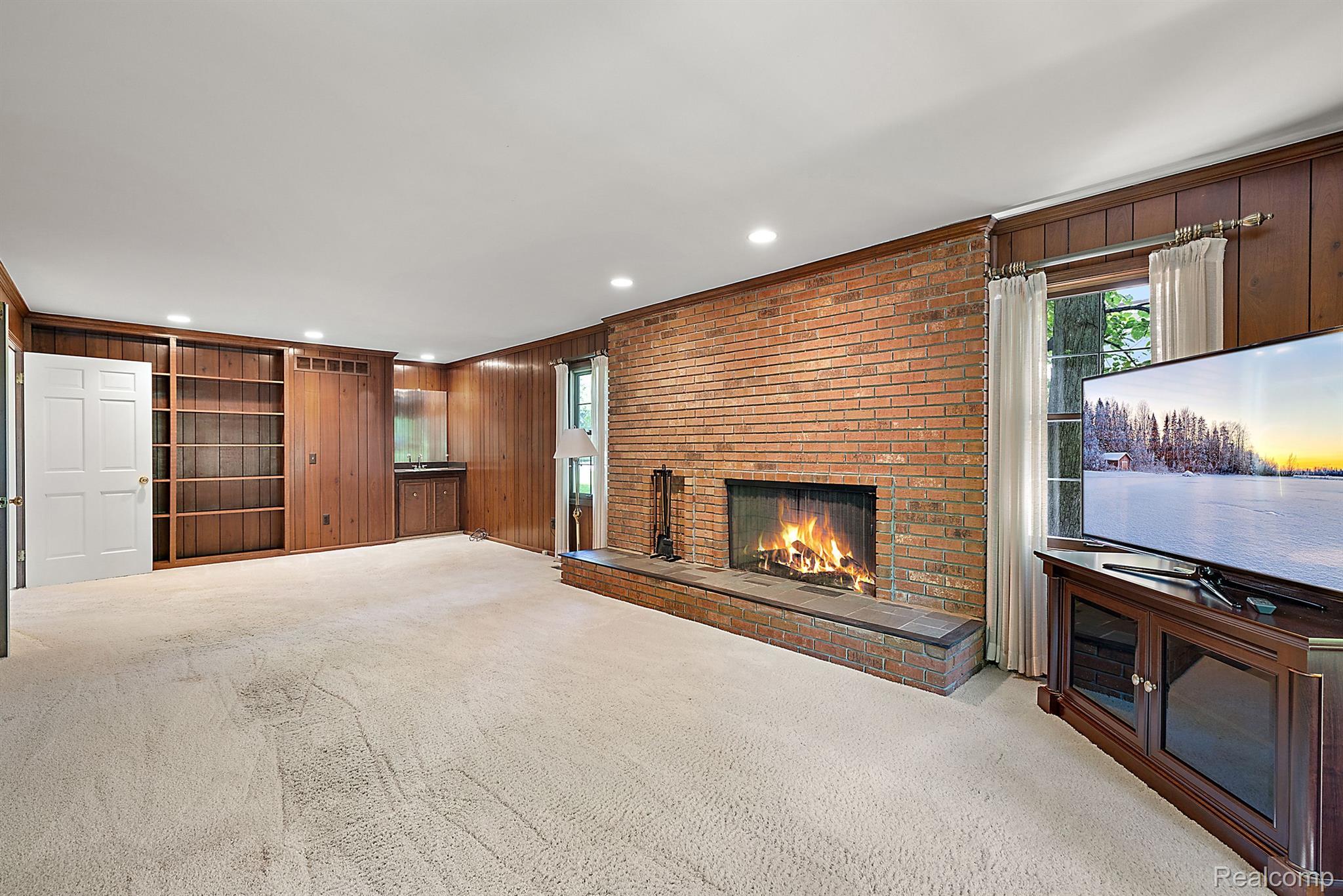 2505 Valleyview Drive