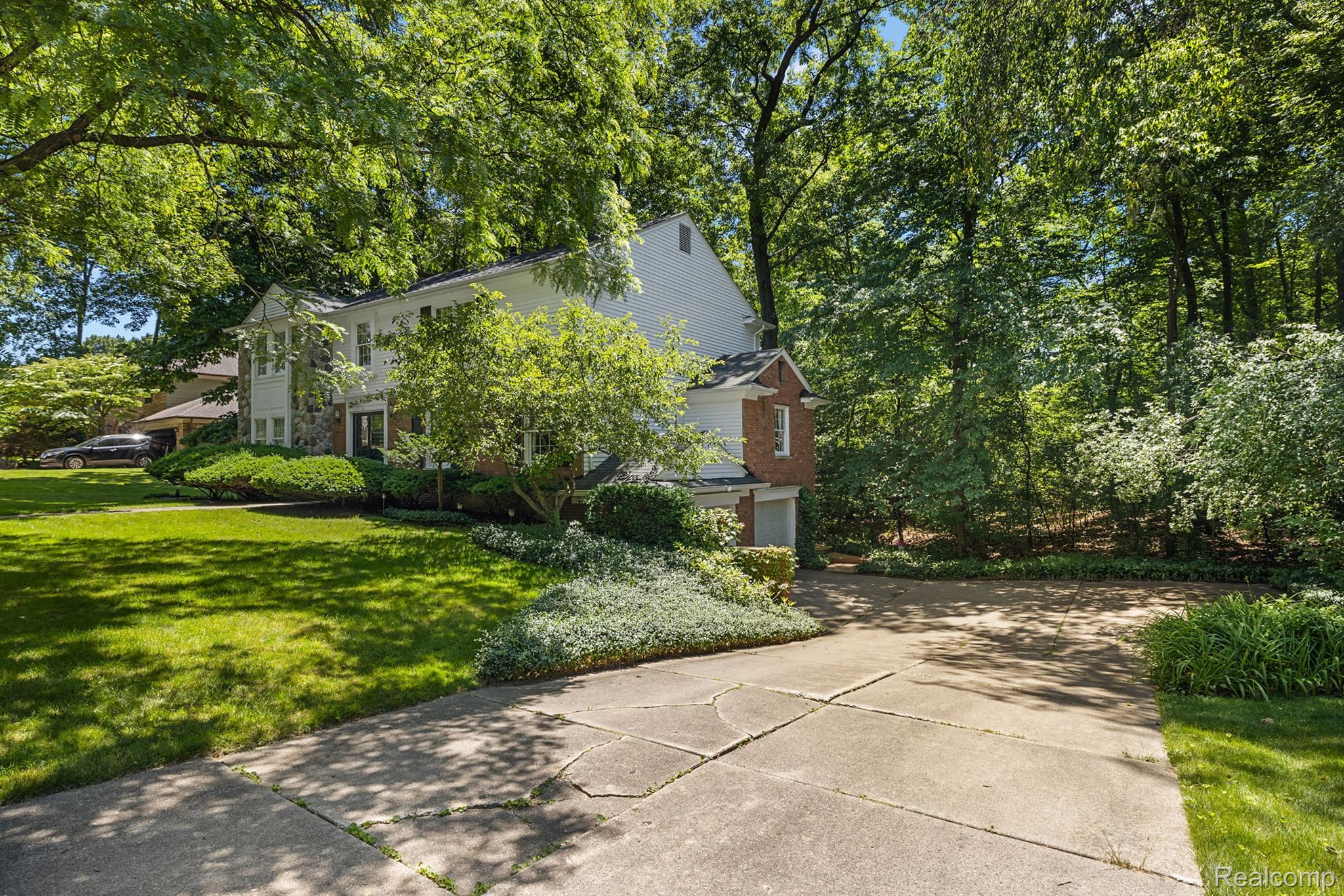 2505 Valleyview Drive