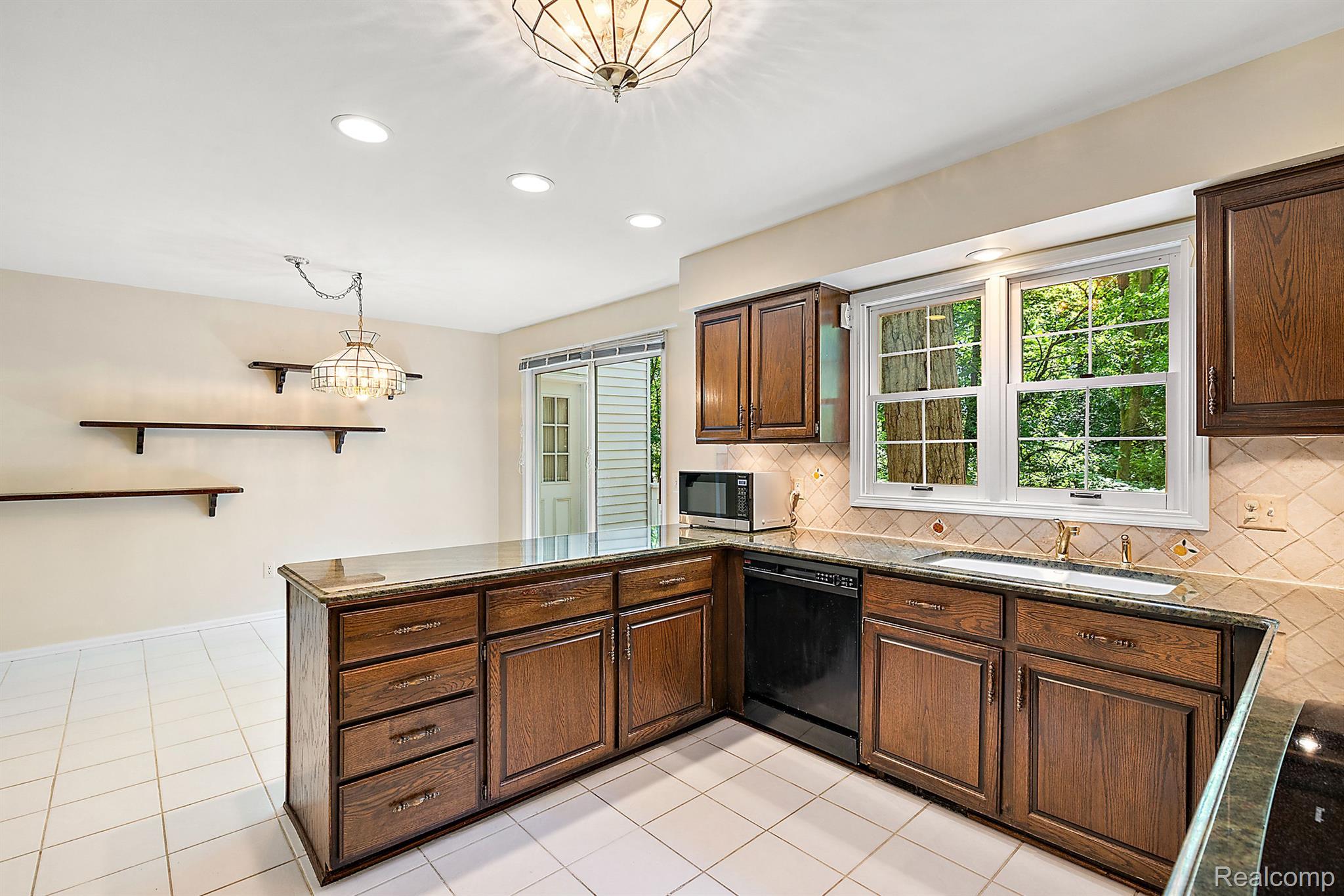 2505 Valleyview Drive