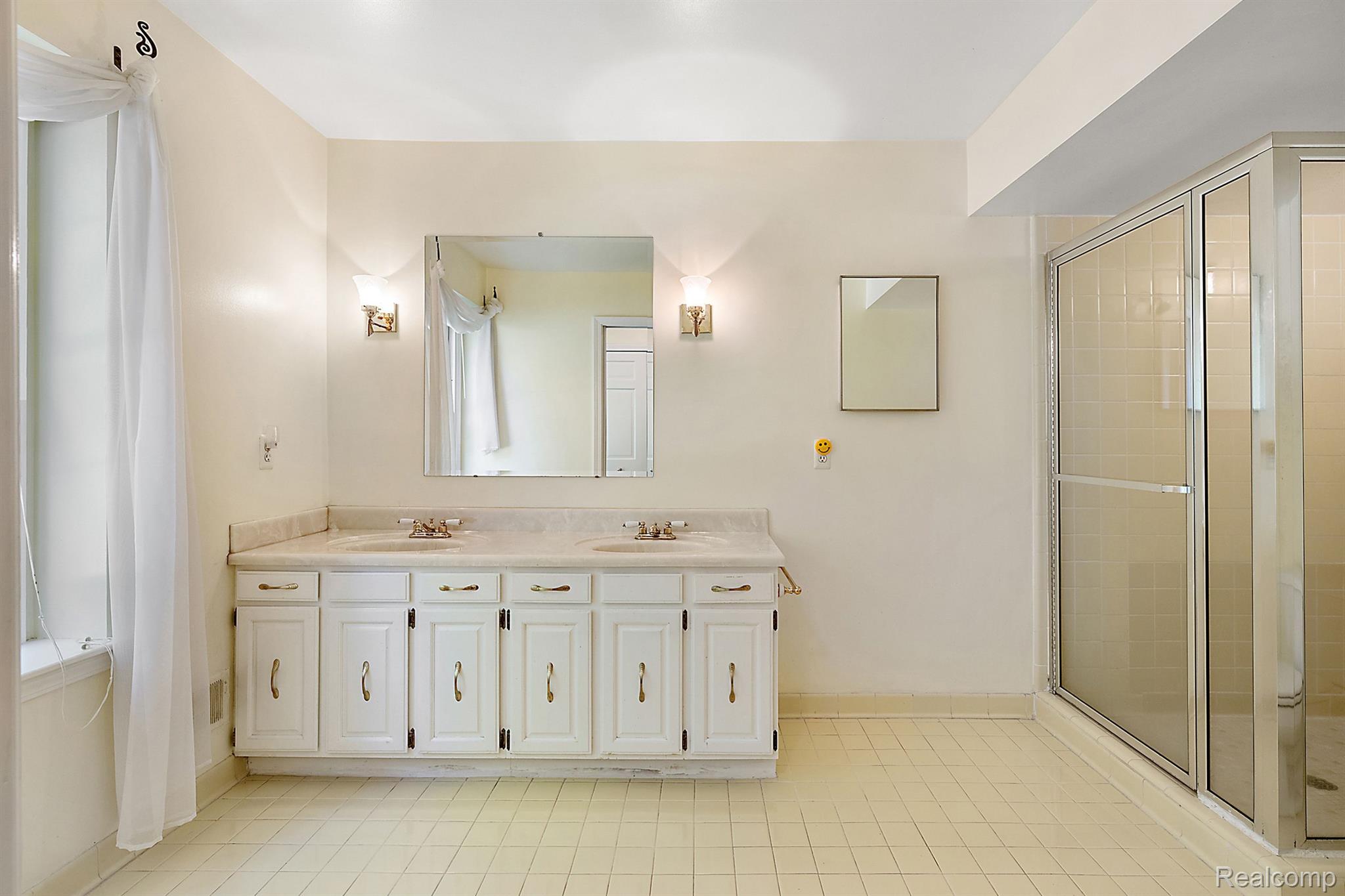 2505 Valleyview Drive