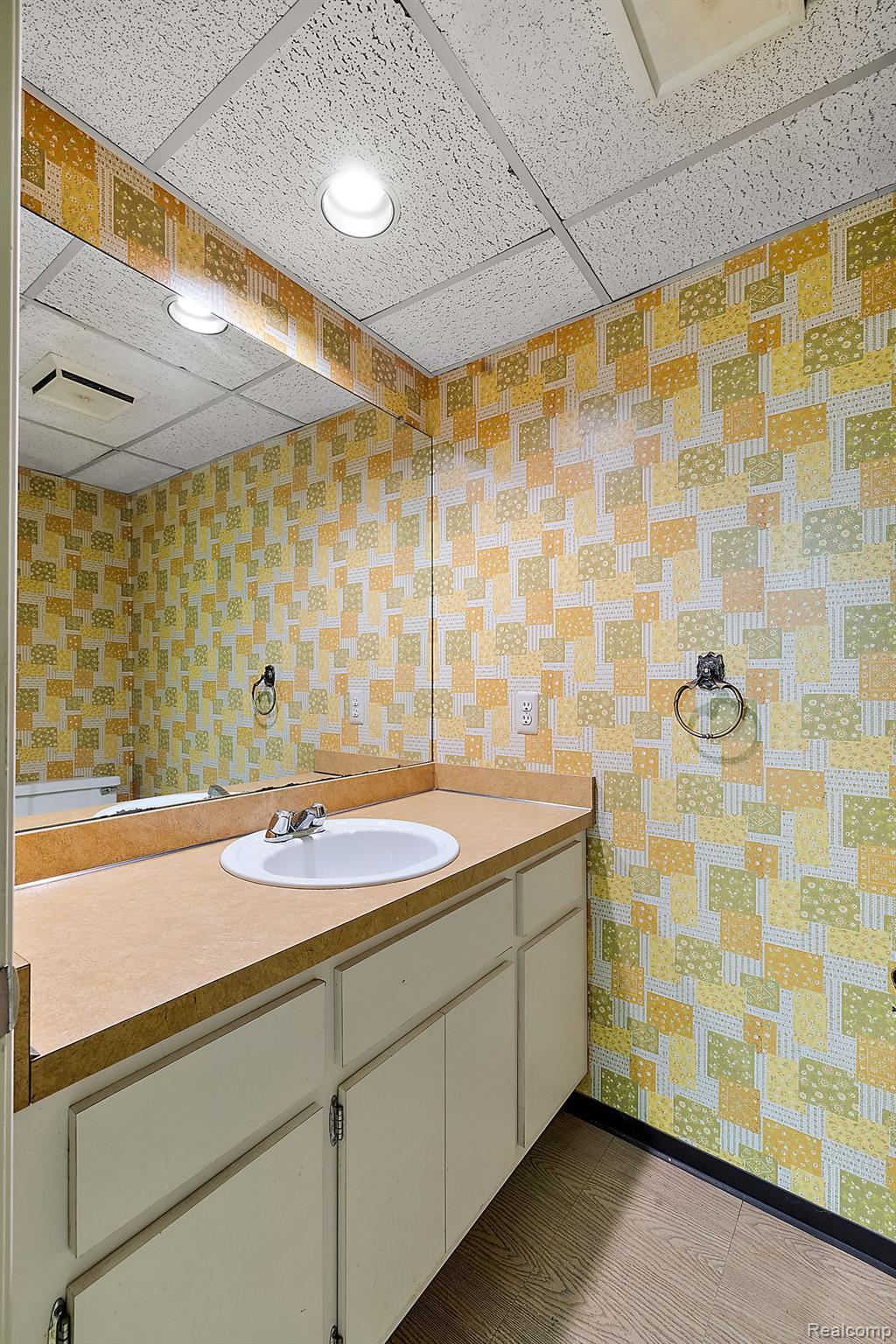 2505 Valleyview Drive