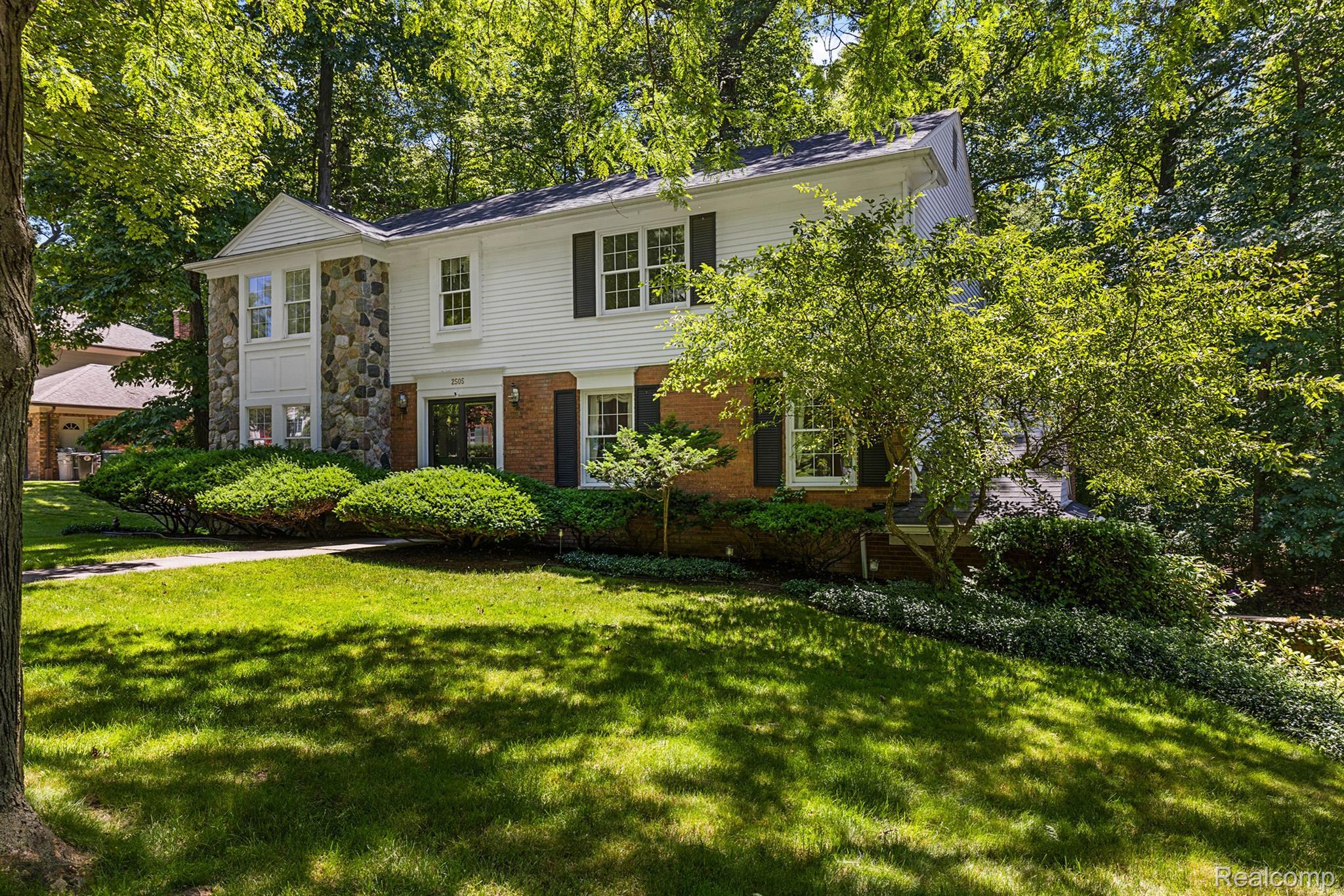 2505 Valleyview Drive