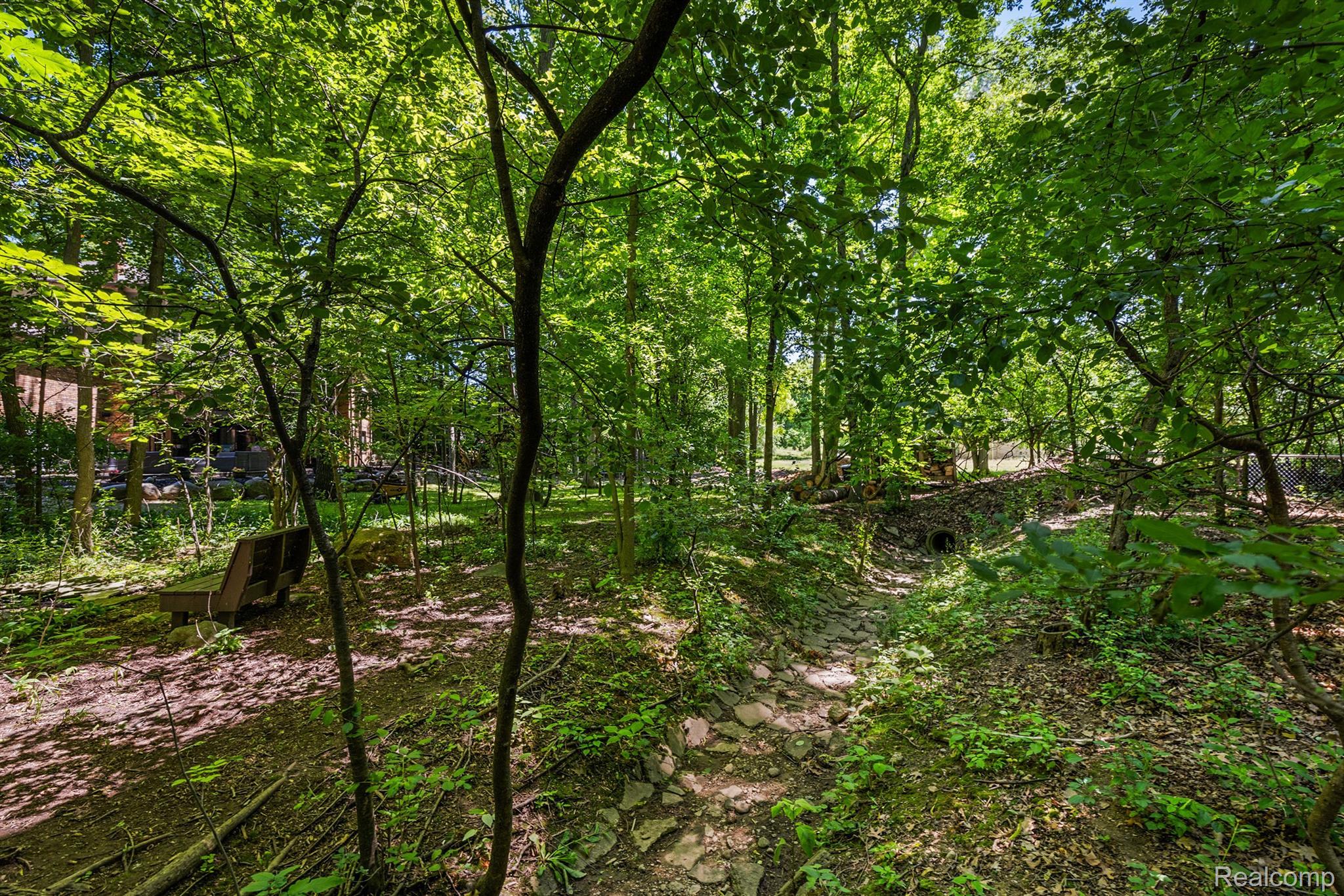 2505 Valleyview Drive