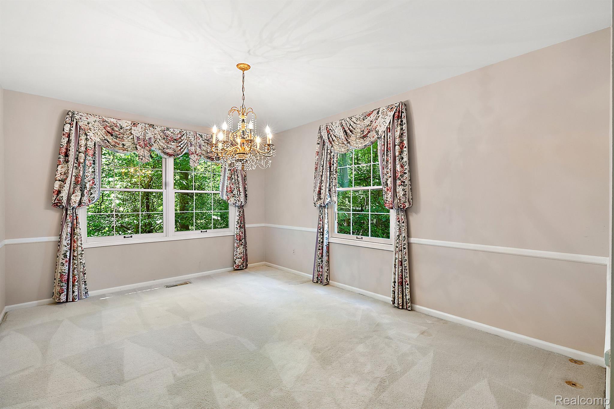 2505 Valleyview Drive