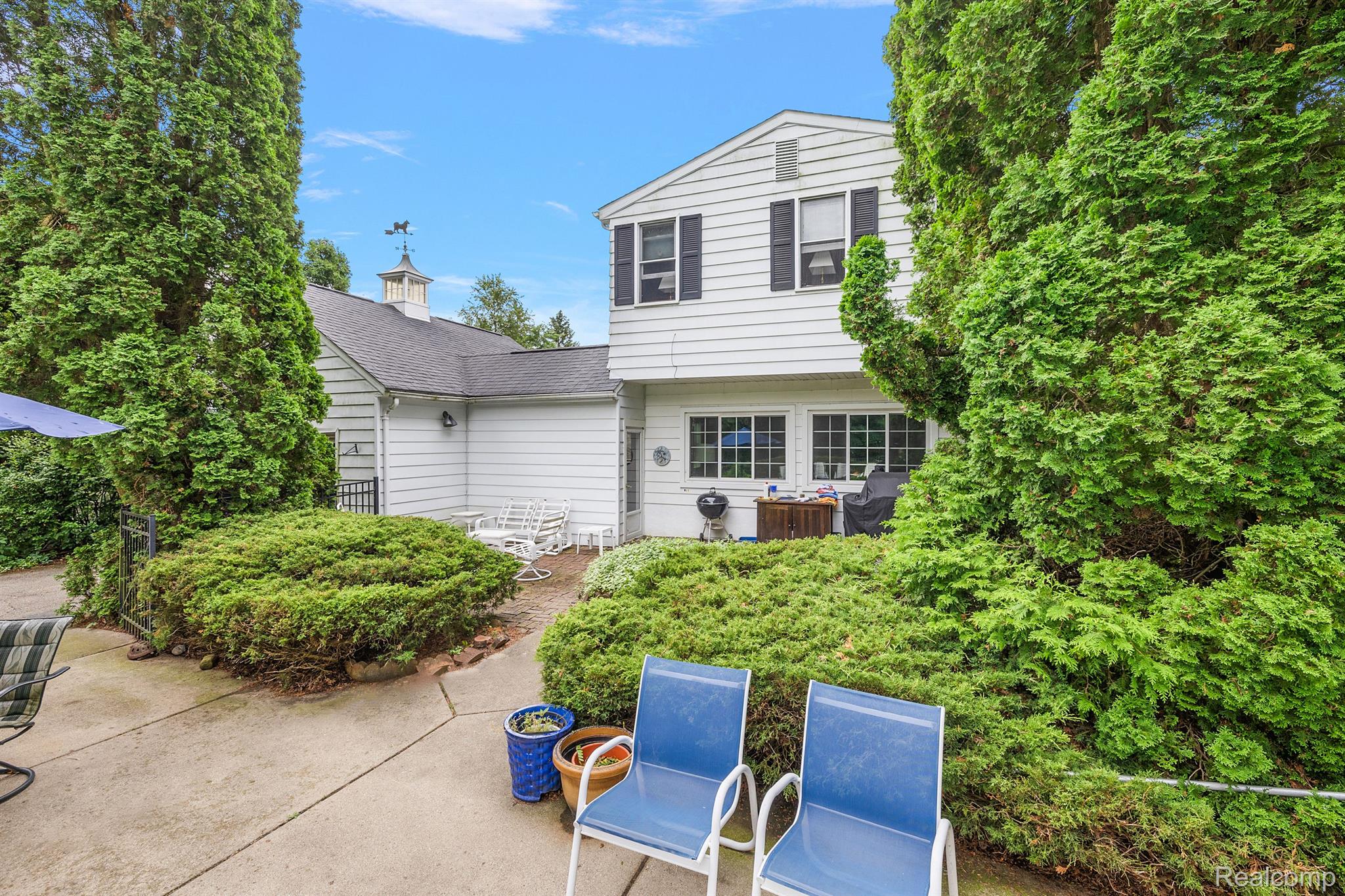 2088 Eastman Boulevard