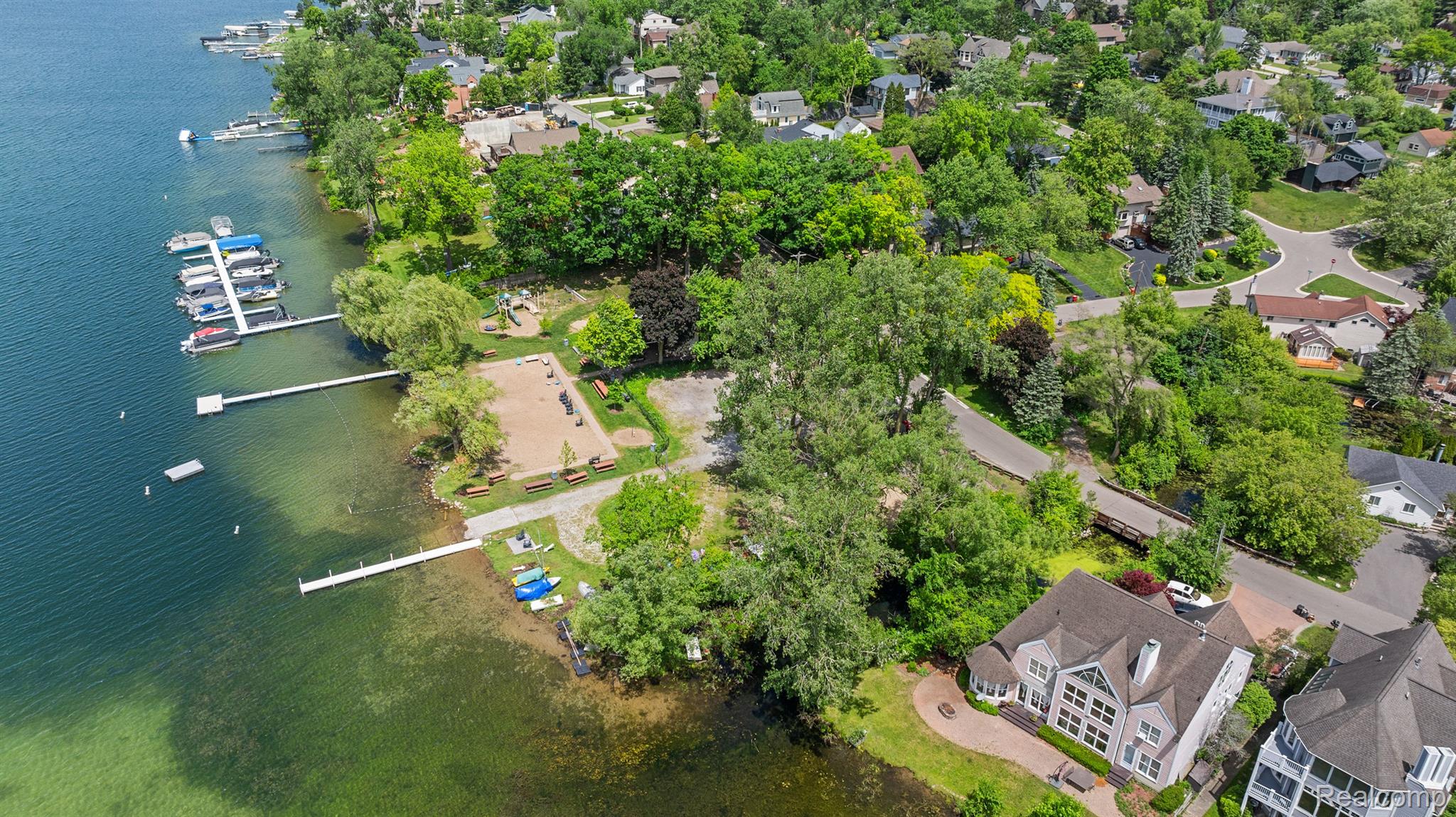 2088 Eastman Boulevard