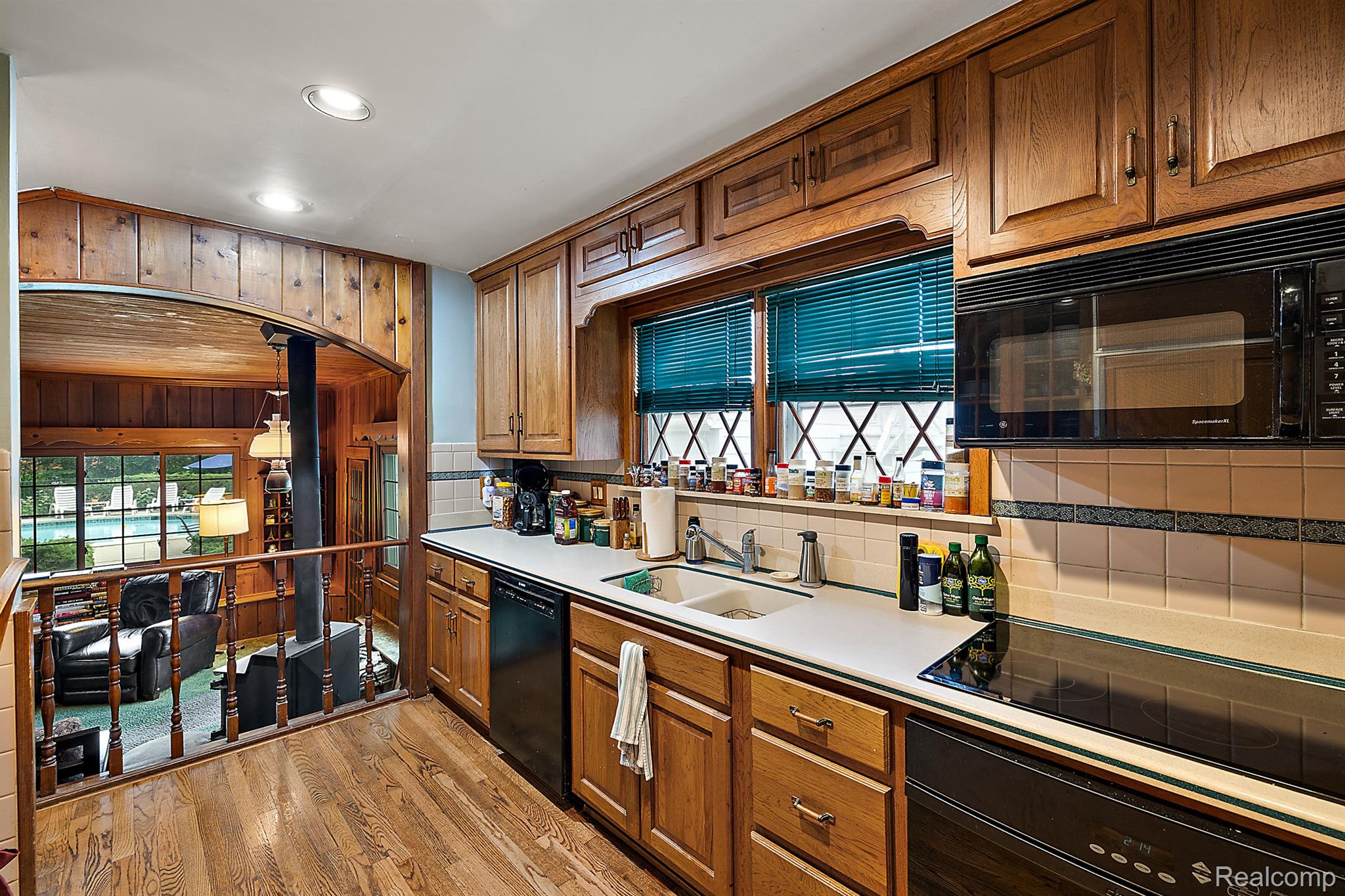 2088 Eastman Boulevard