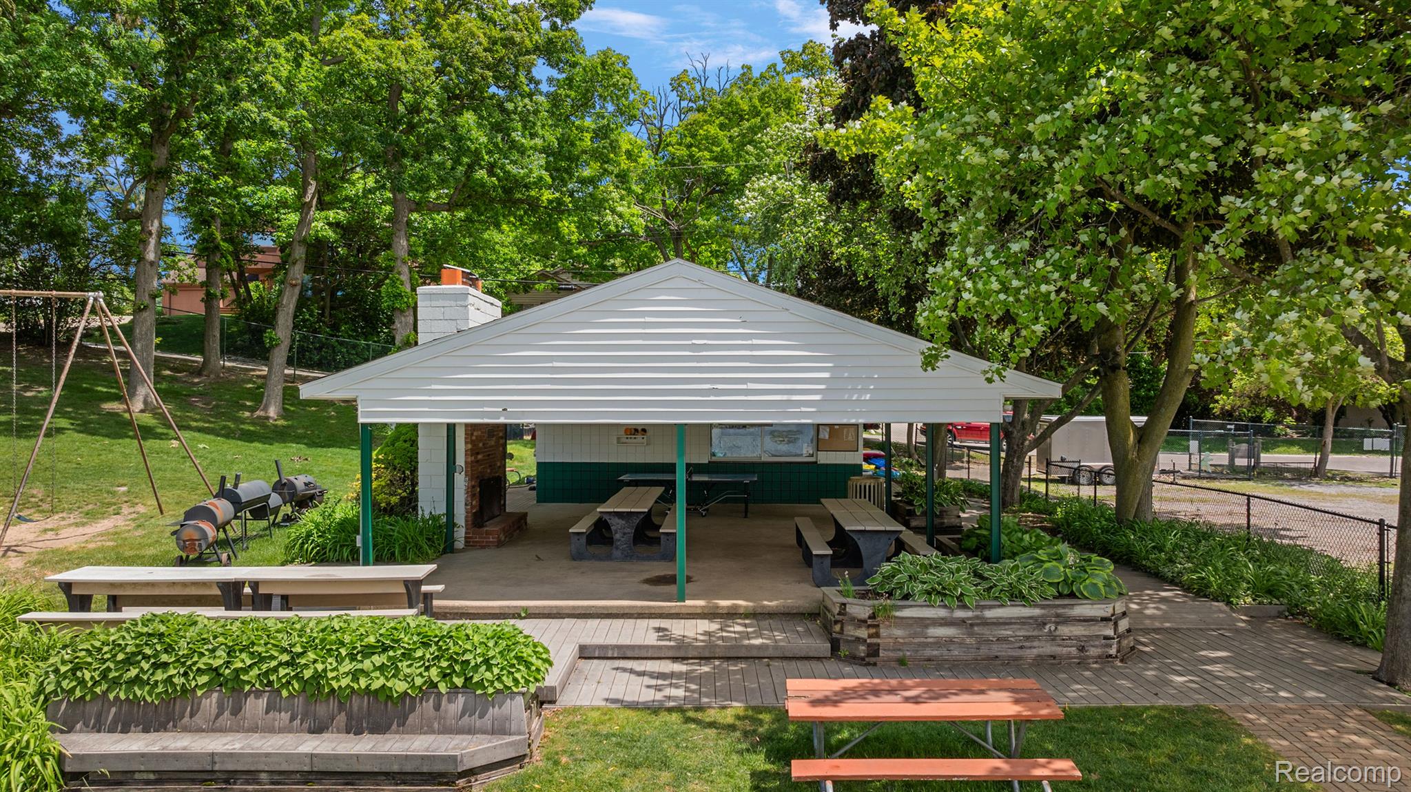 2088 Eastman Boulevard