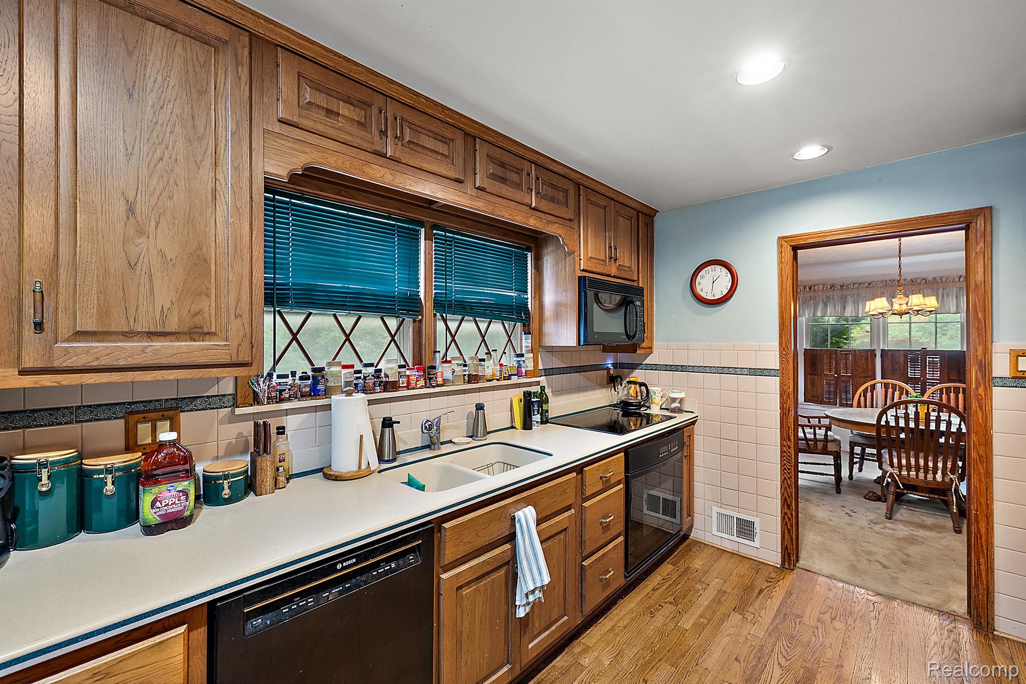 2088 Eastman Boulevard