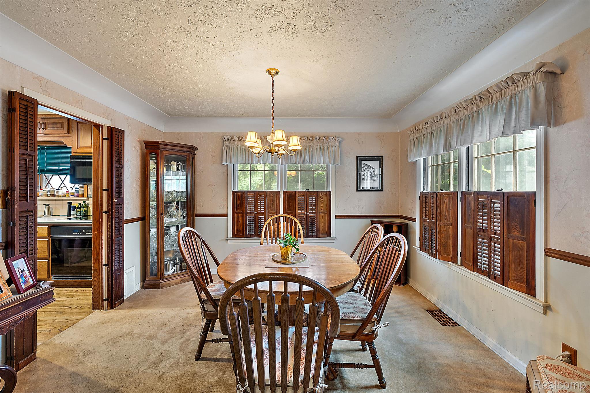 2088 Eastman Boulevard