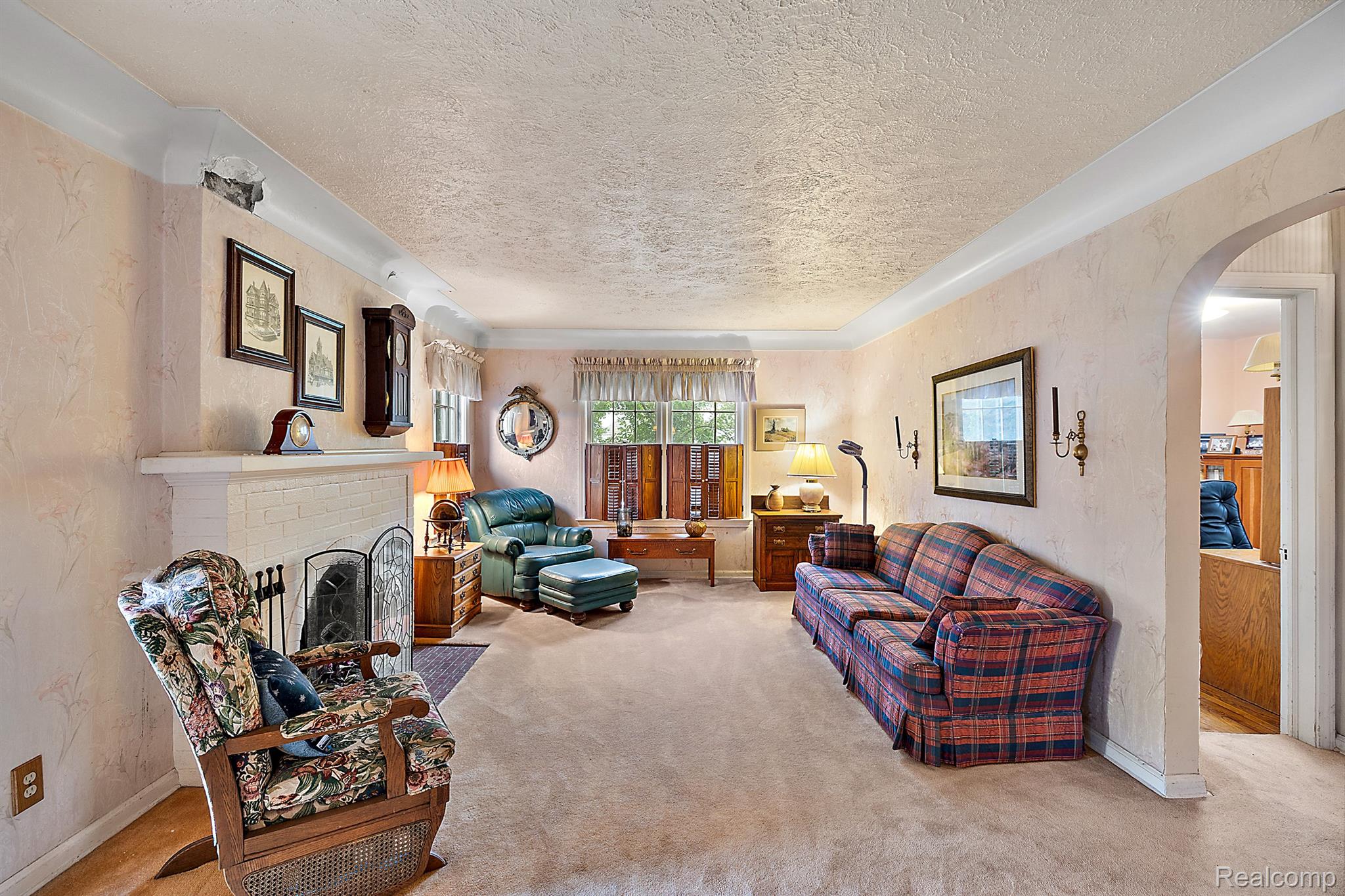 2088 Eastman Boulevard