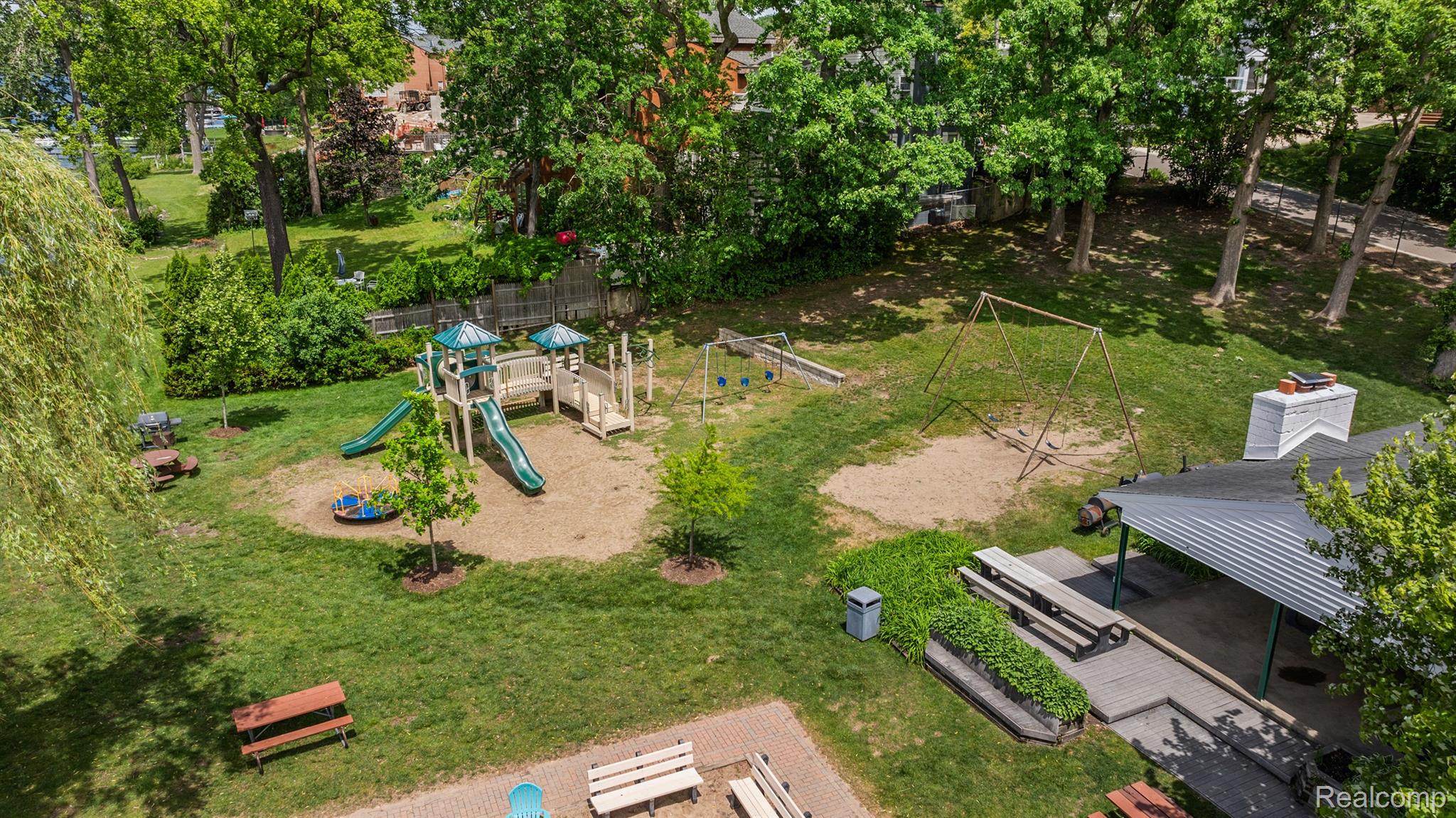 2088 Eastman Boulevard