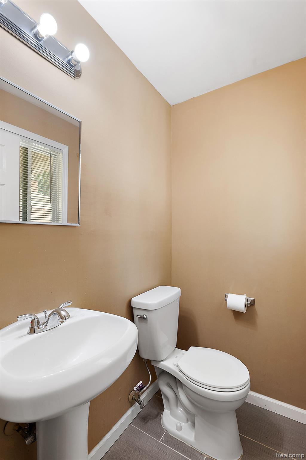 32001 Schoenherr Road