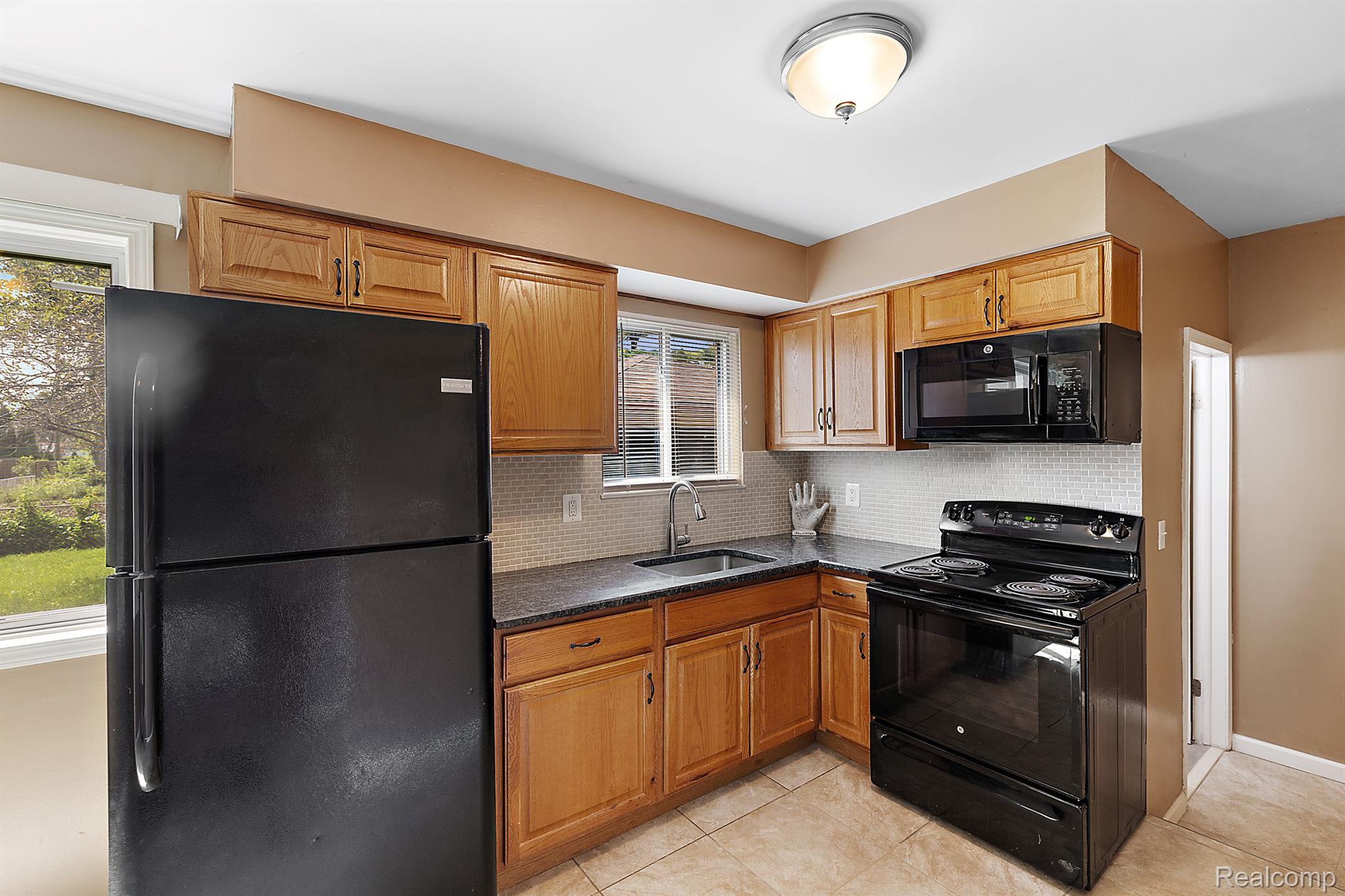 32001 Schoenherr Road