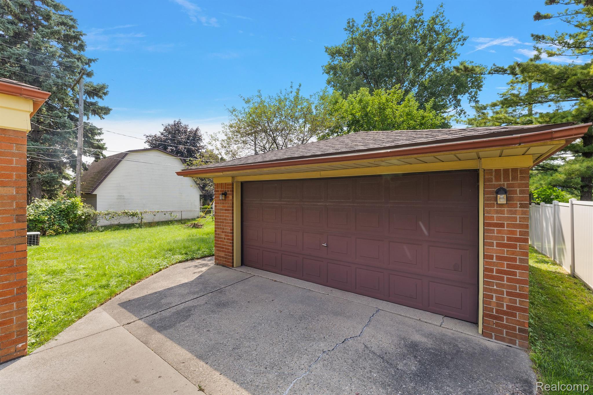 32001 Schoenherr Road