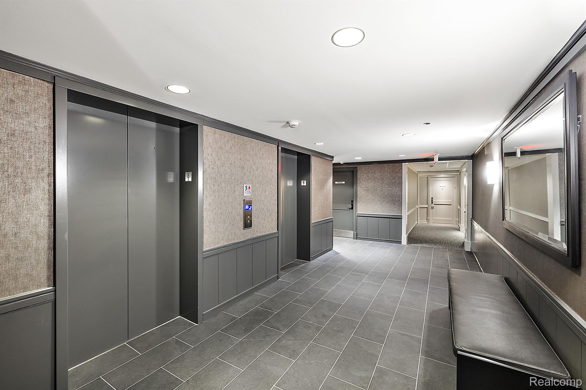 411 S Old Woodward Avenue 801