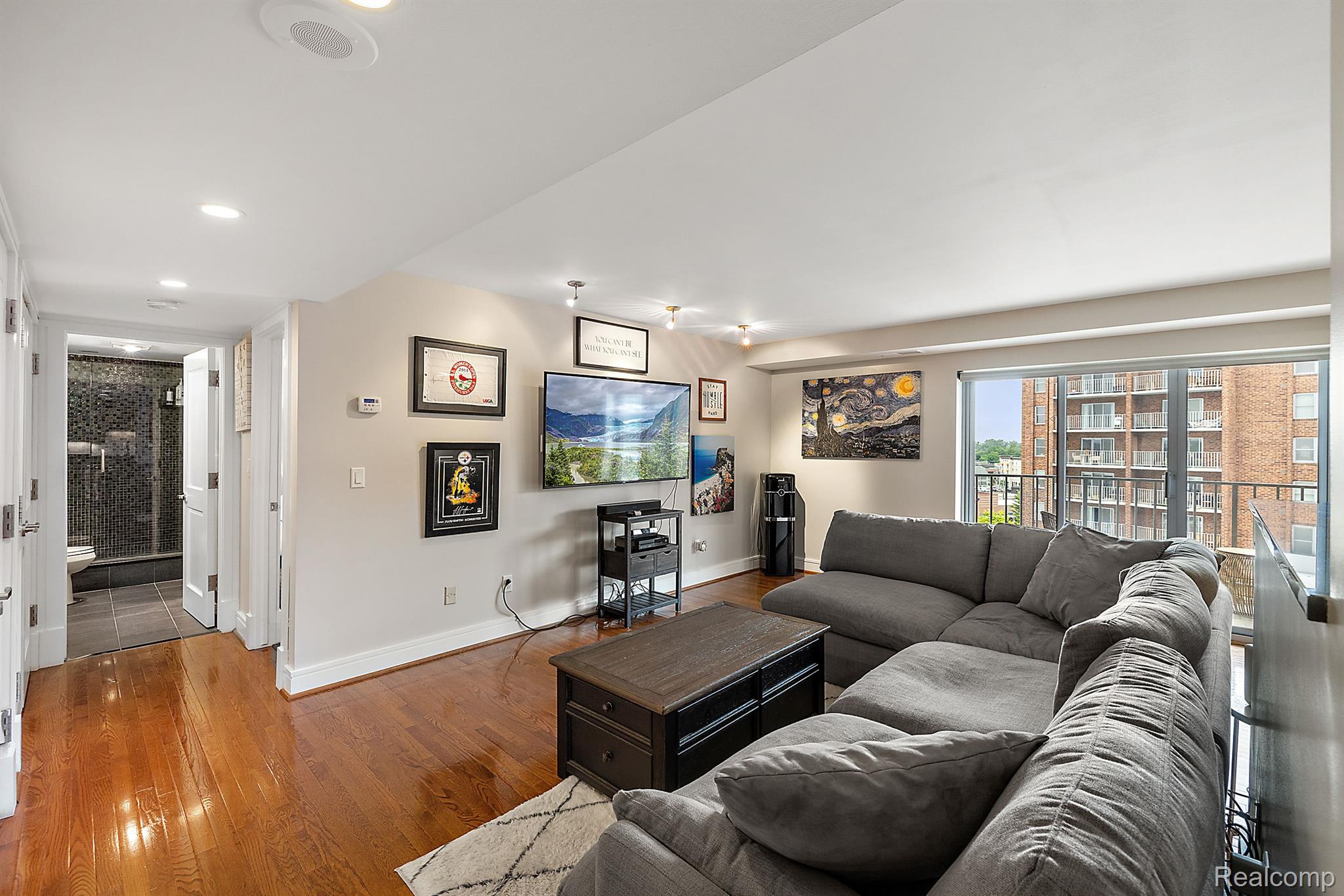 411 S Old Woodward Avenue 801