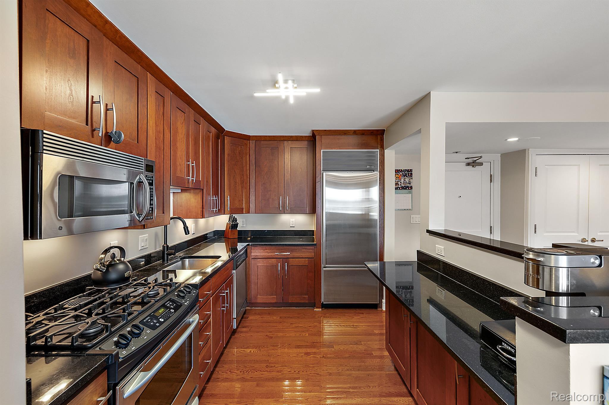 411 S Old Woodward Avenue 801