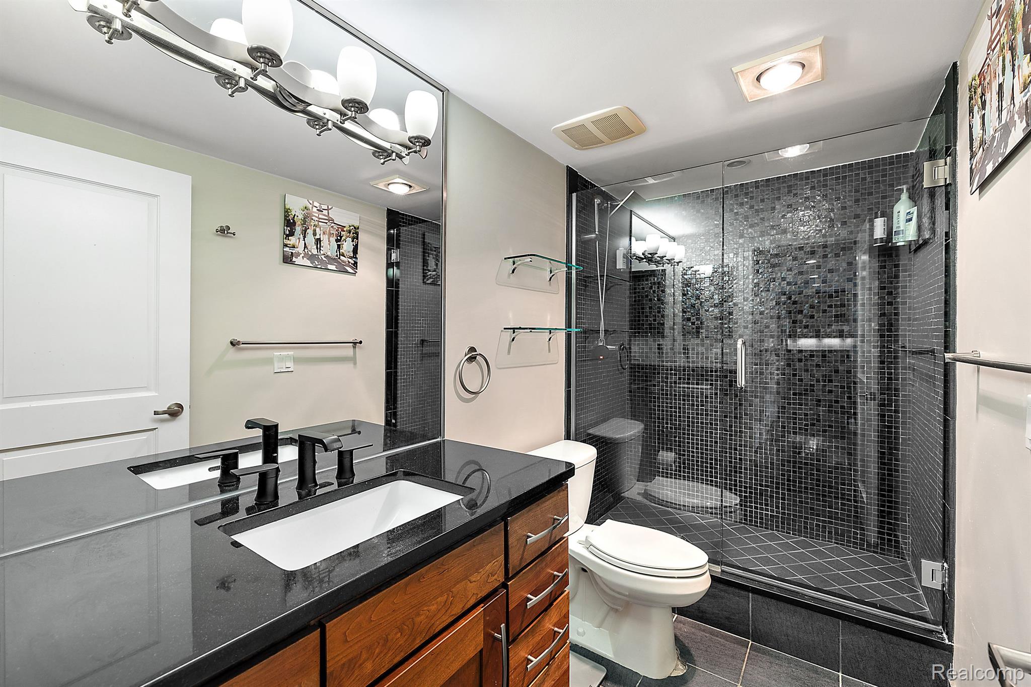 411 S Old Woodward Avenue 801