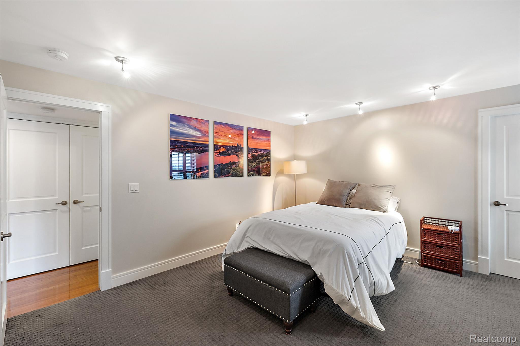 411 S Old Woodward Avenue 801