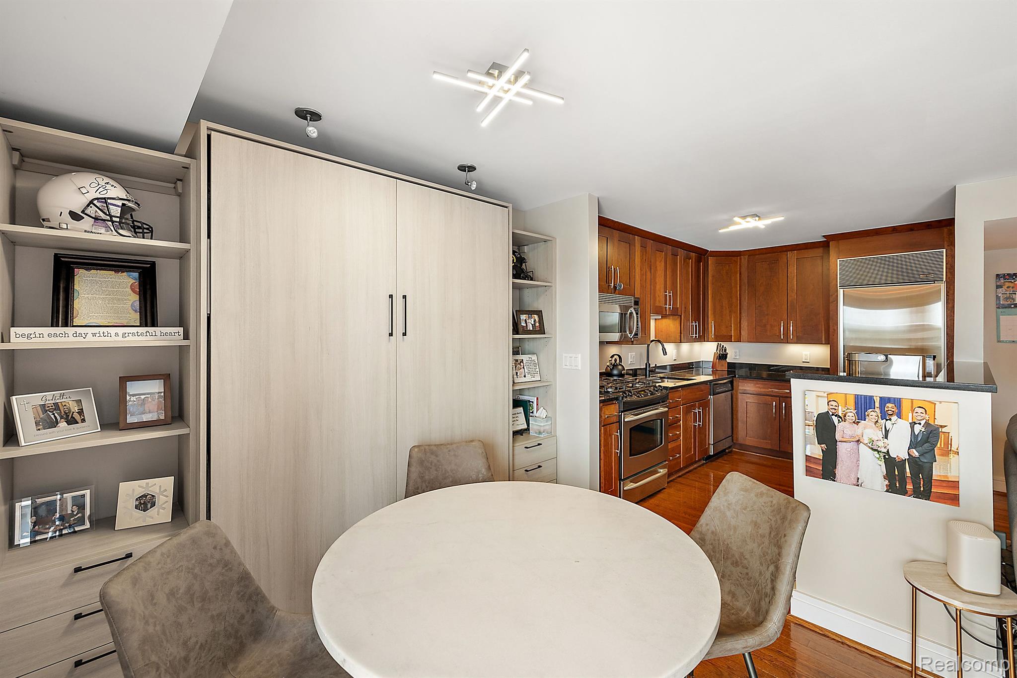 411 S Old Woodward Avenue 801