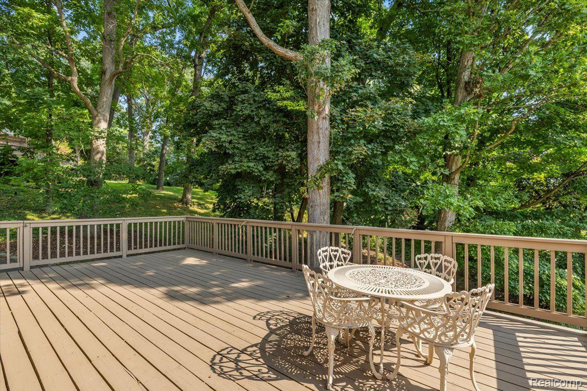 4363 SUNNINGDALE Drive