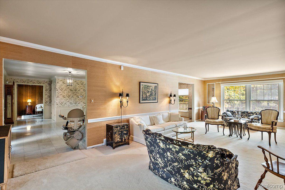 4363 SUNNINGDALE Drive