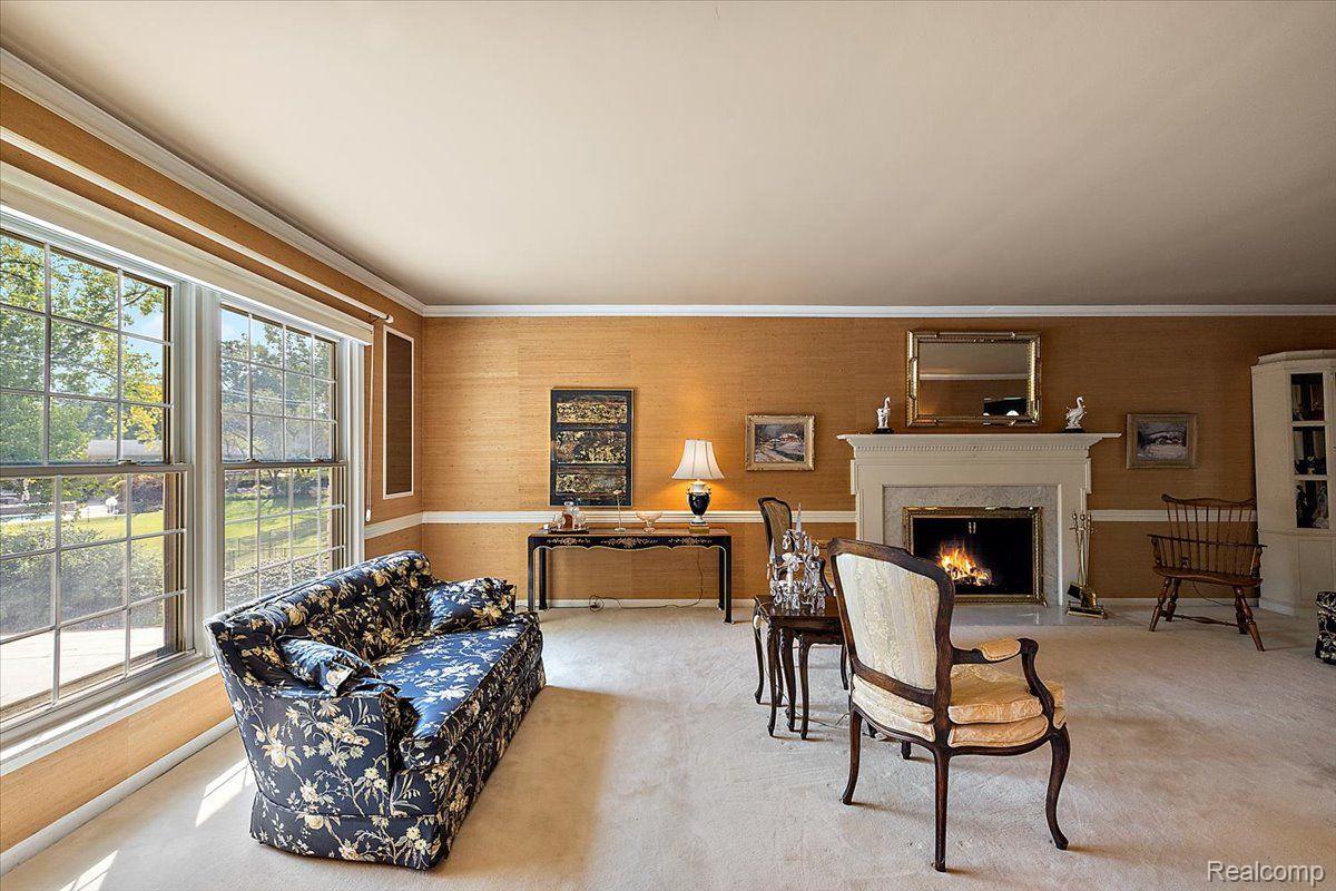 4363 SUNNINGDALE Drive