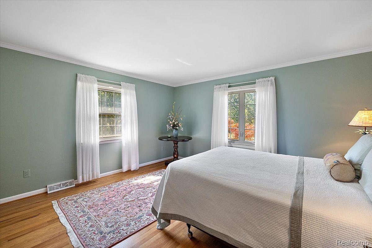 4363 SUNNINGDALE Drive